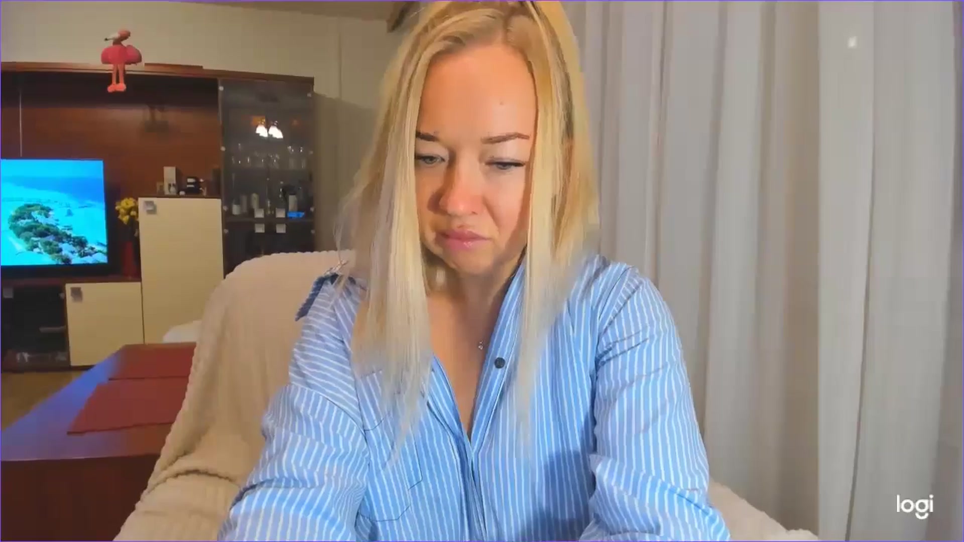 Gallery image thumbnail from FlamingoDream's myfreecams stream on, 10/29/2024, 22:05 image 14 of 20