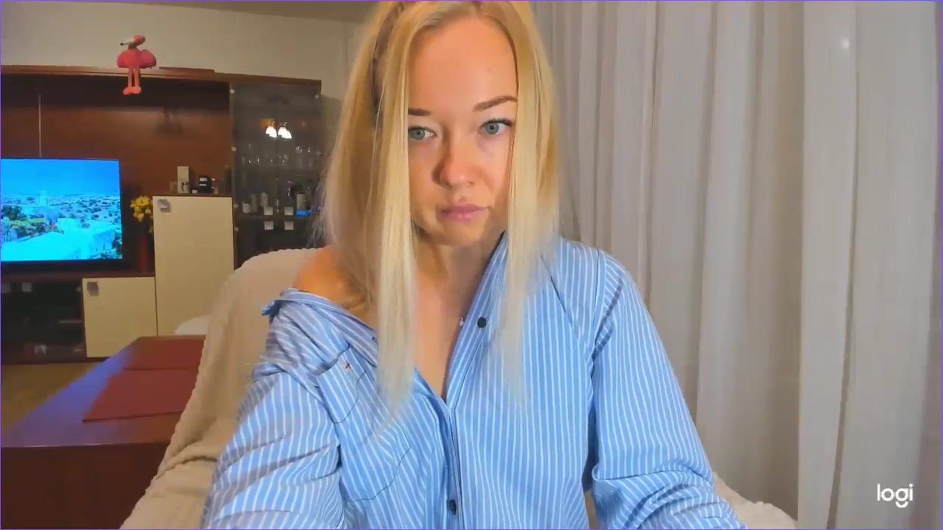 Gallery image thumbnail from FlamingoDream's myfreecams stream on, 10/29/2024, 22:05 image 5 of 20