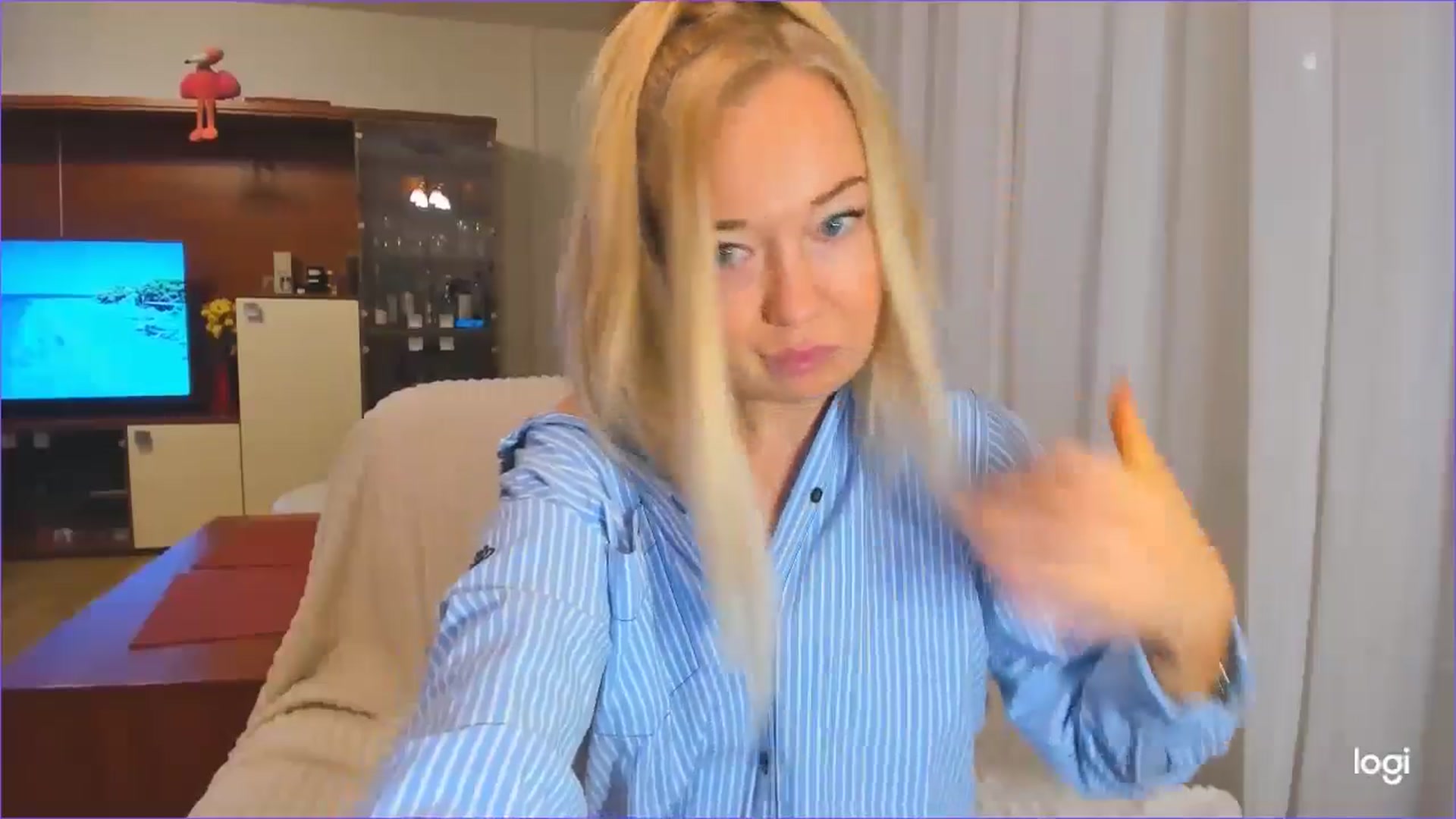 Gallery image thumbnail from FlamingoDream's myfreecams stream on, 10/29/2024, 22:05 image 11 of 20