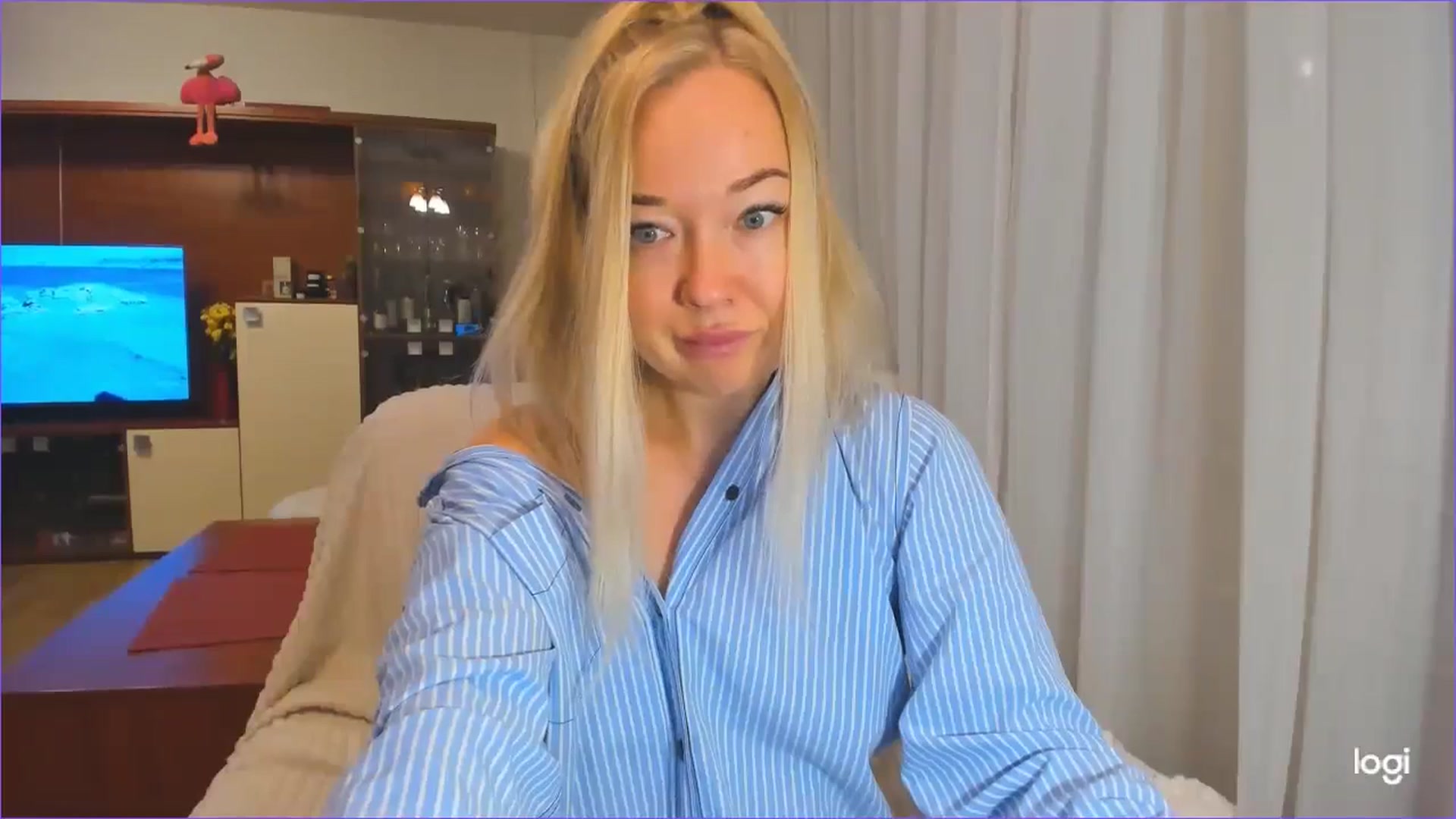 Gallery image thumbnail from FlamingoDream's myfreecams stream on, 10/29/2024, 22:05 image 8 of 20