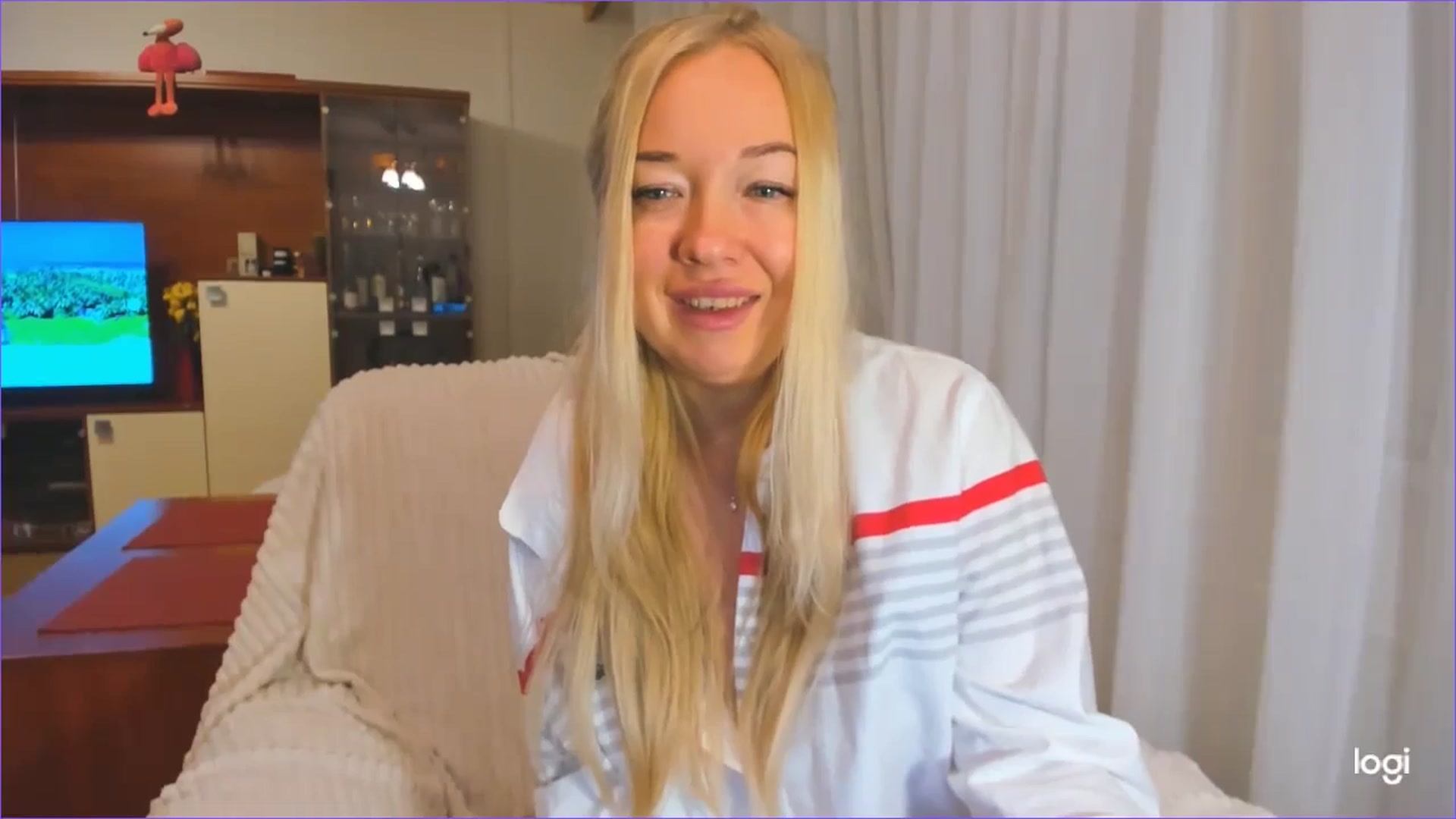 Gallery image thumbnail from FlamingoDream's myfreecams stream on, 10/31/2024, 24:05 image 14 of 20