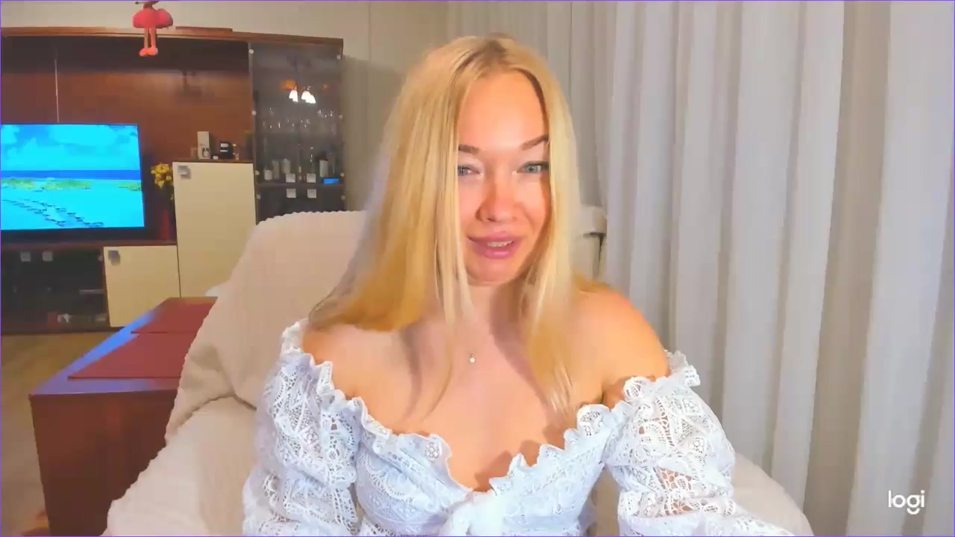 Gallery image thumbnail from FlamingoDream's myfreecams stream on, 11/02/2024, 02:13 image 8 of 20