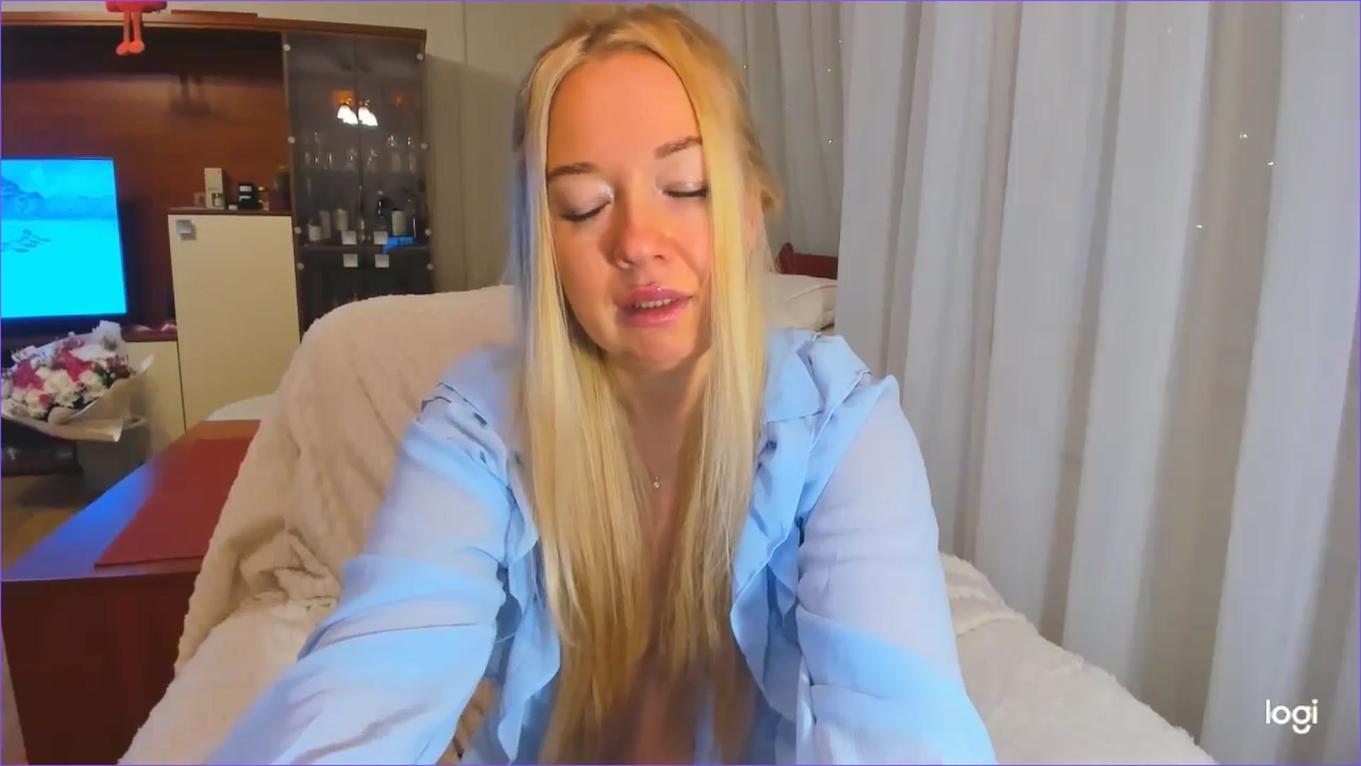 Gallery image thumbnail from FlamingoDream's myfreecams stream on, 11/04/2024, 22:51 image 10 of 20