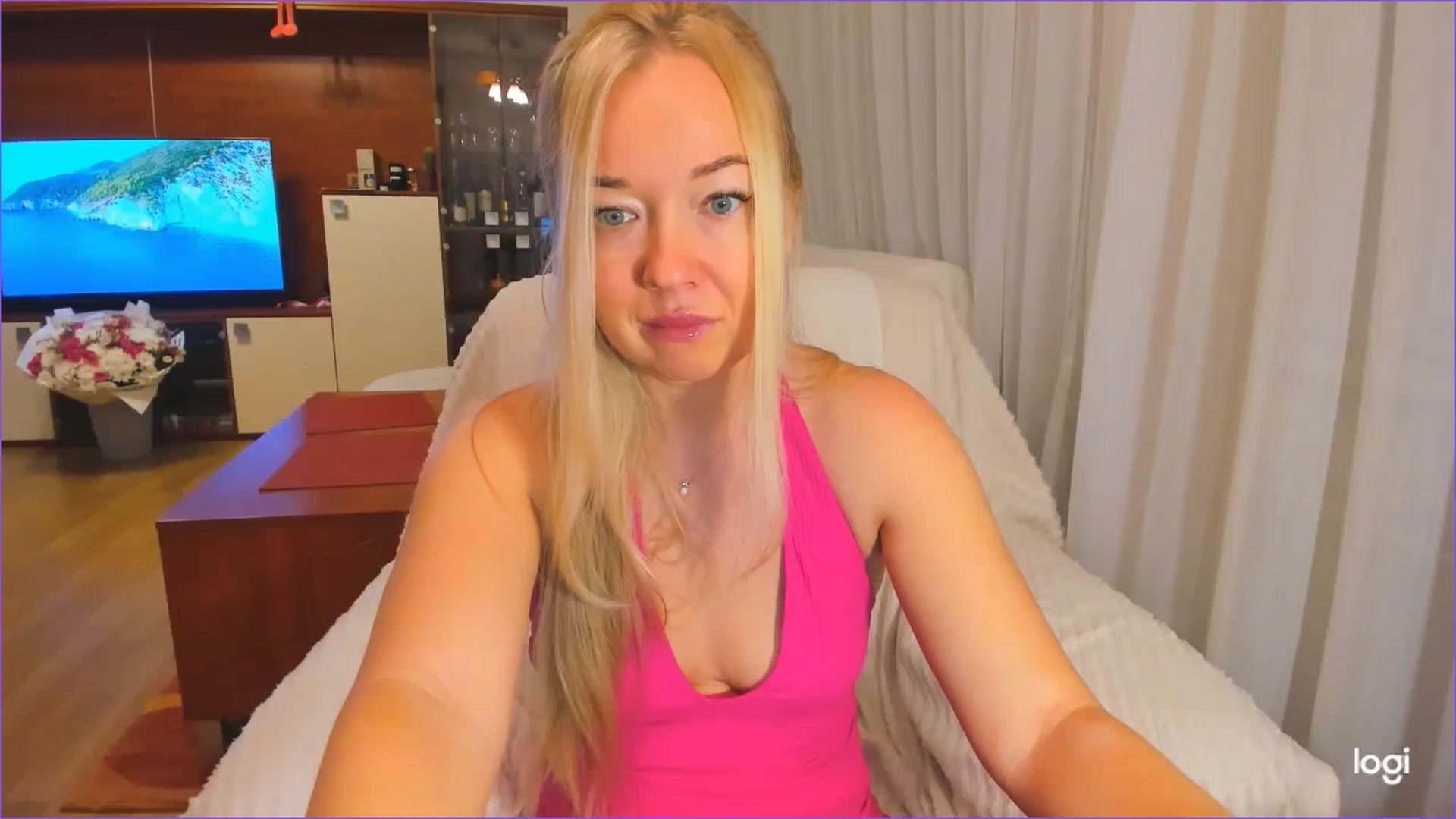 Gallery image thumbnail from FlamingoDream's myfreecams stream on, 11/06/2024, 21:42 image 2 of 20