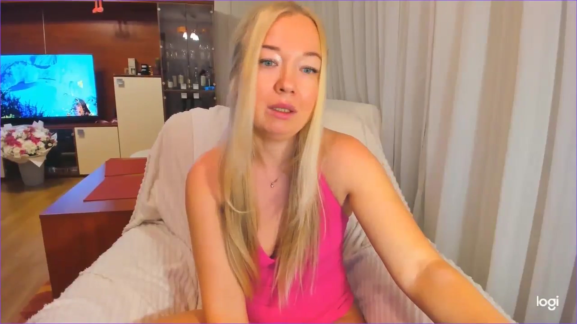 Gallery image thumbnail from FlamingoDream's myfreecams stream on, 11/07/2024, 24:02 image 18 of 20