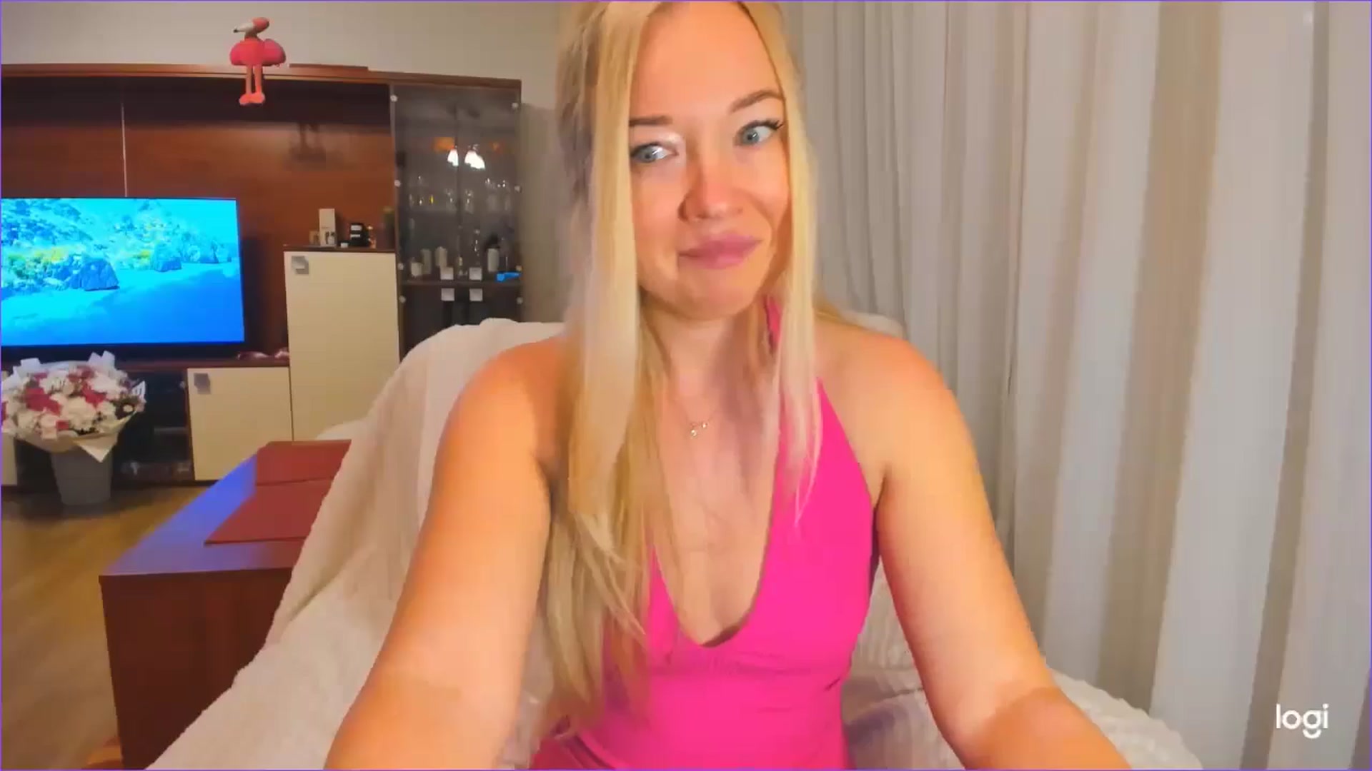 Gallery image thumbnail from FlamingoDream's myfreecams stream on, 11/07/2024, 01:32 image 5 of 20
