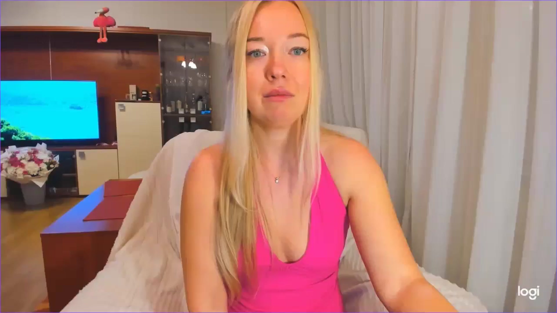 Gallery image thumbnail from FlamingoDream's myfreecams stream on, 11/07/2024, 01:32 image 6 of 20