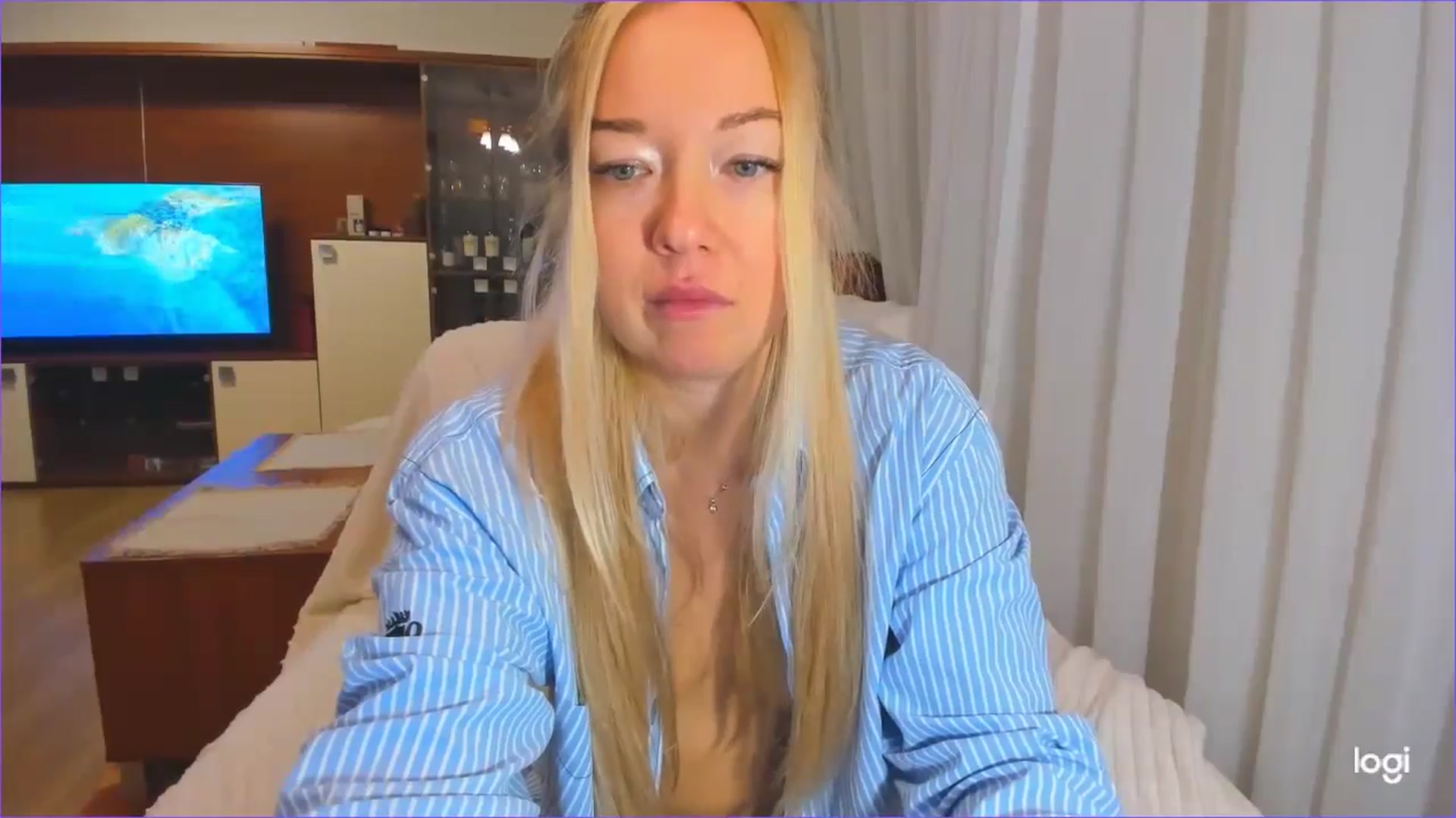 Gallery image thumbnail from FlamingoDream's myfreecams stream on, 11/09/2024, 24:21 image 15 of 20