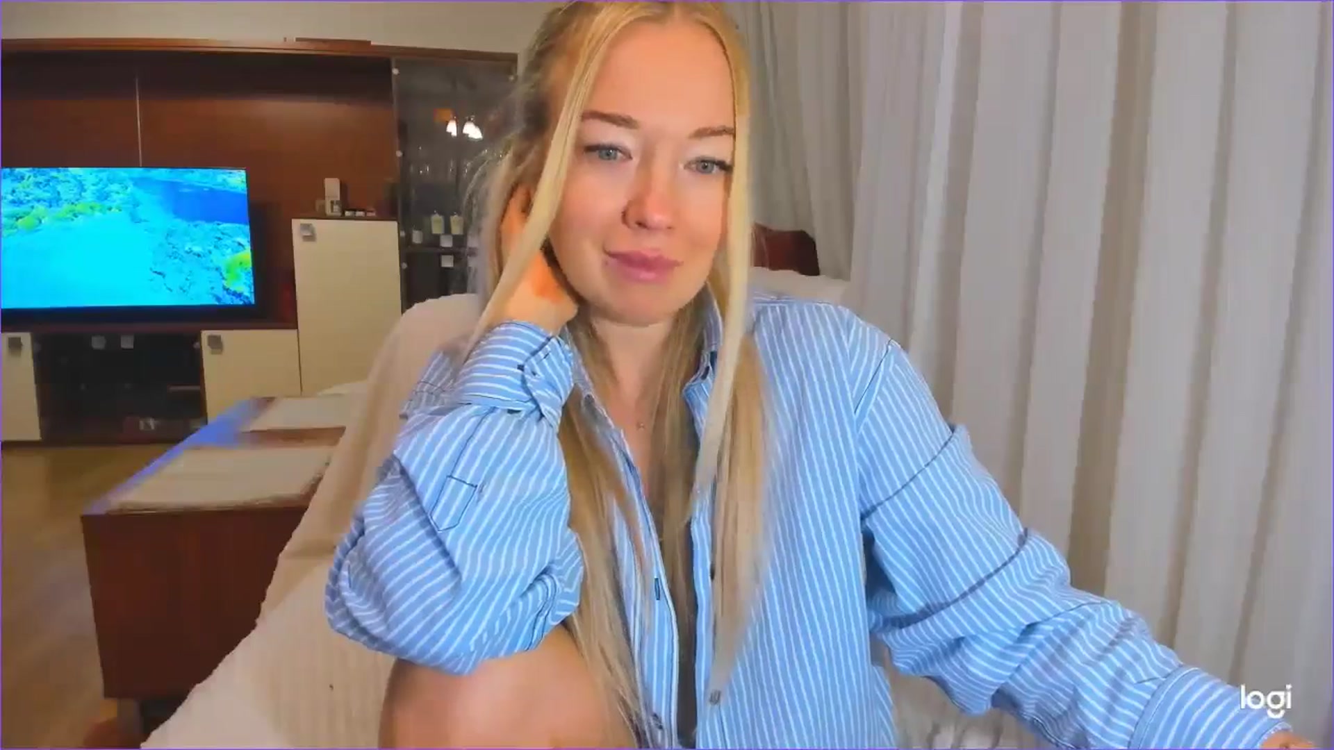 Gallery image thumbnail from FlamingoDream's myfreecams stream on, 11/09/2024, 24:21 image 5 of 20