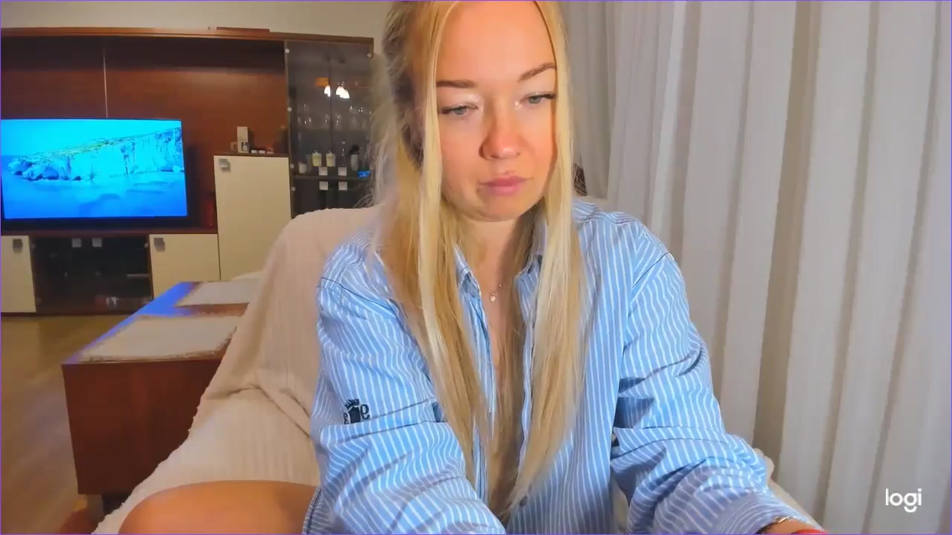 Gallery image thumbnail from FlamingoDream's myfreecams stream on, 11/09/2024, 24:21 image 18 of 20