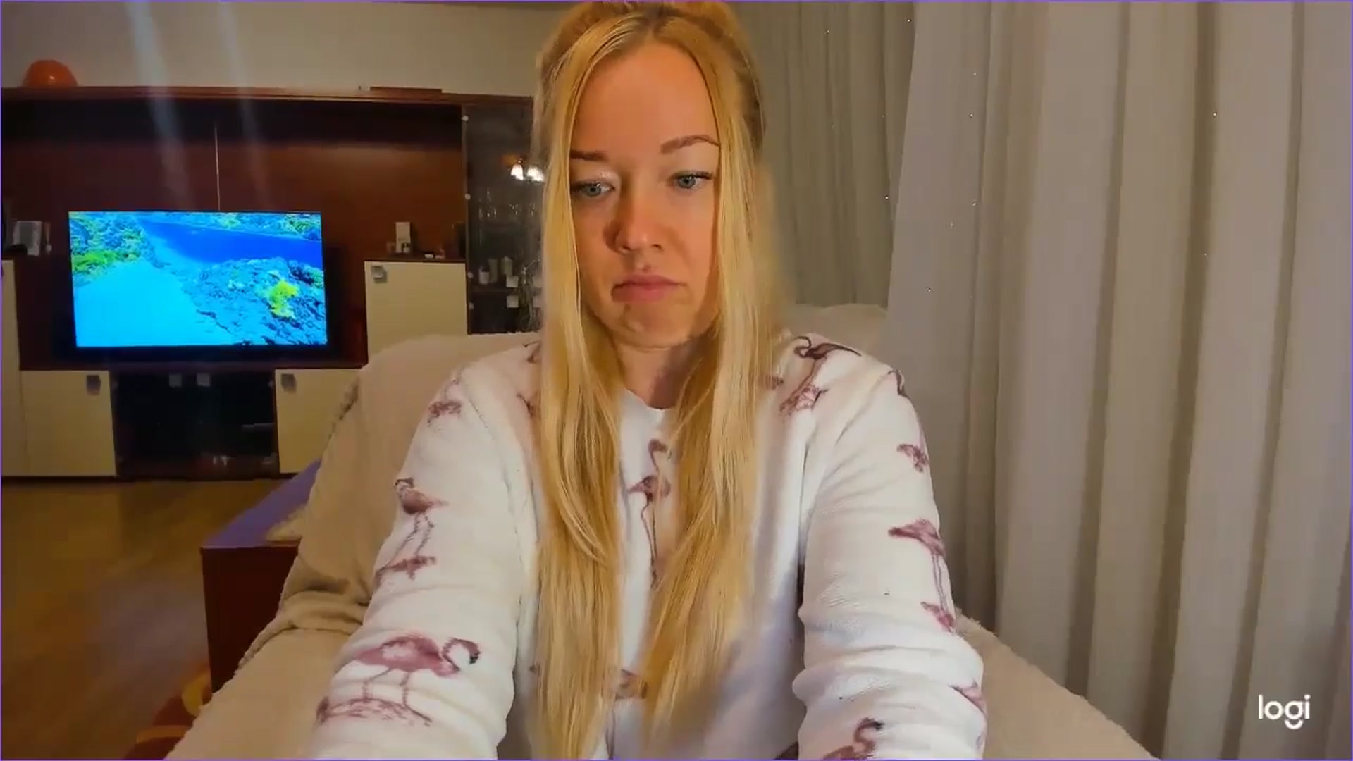 Gallery image thumbnail from FlamingoDream's myfreecams stream on, 11/14/2024, 01:48 image 4 of 20