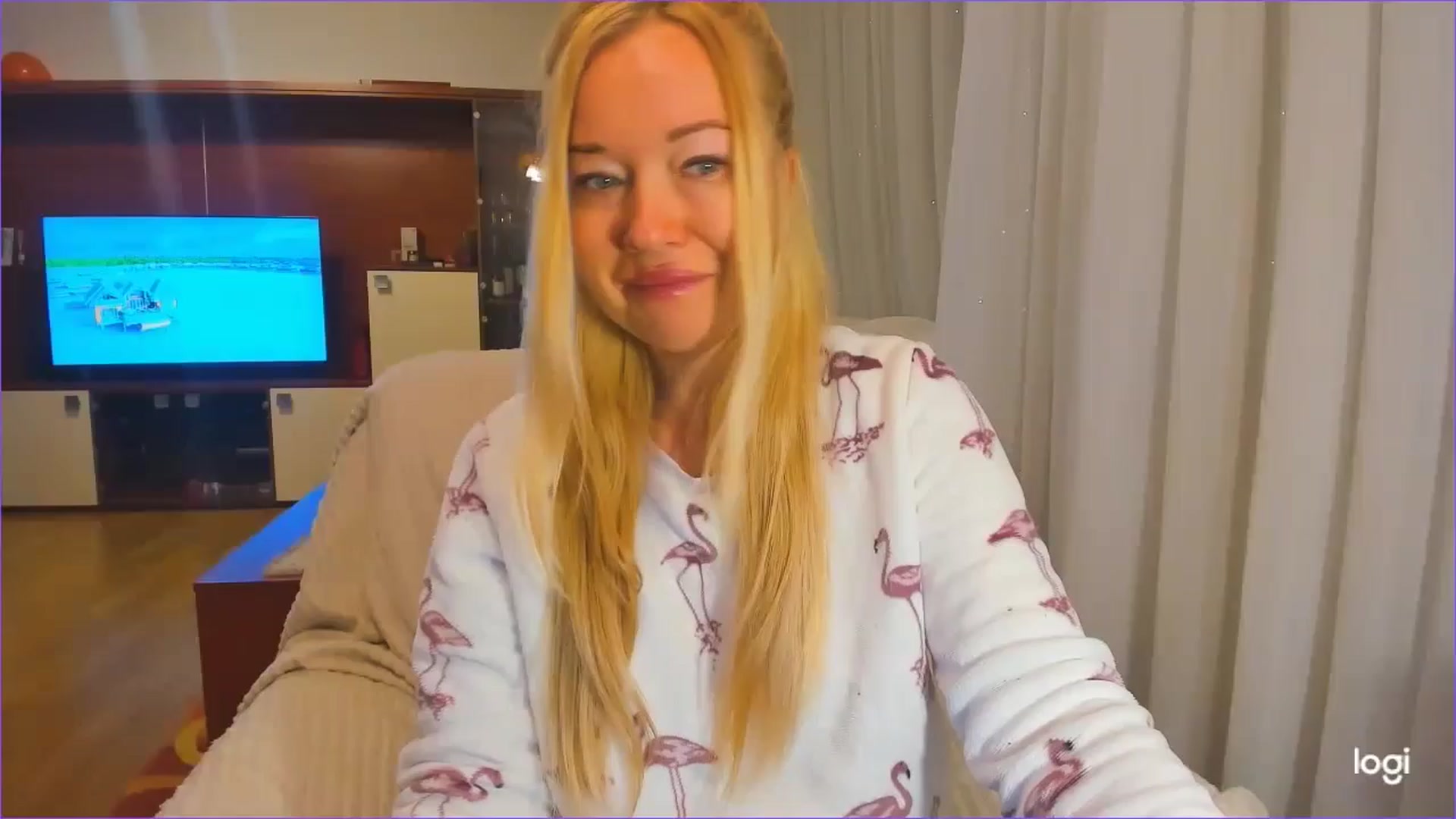 Gallery image thumbnail from FlamingoDream's myfreecams stream on, 11/14/2024, 01:48 image 20 of 20