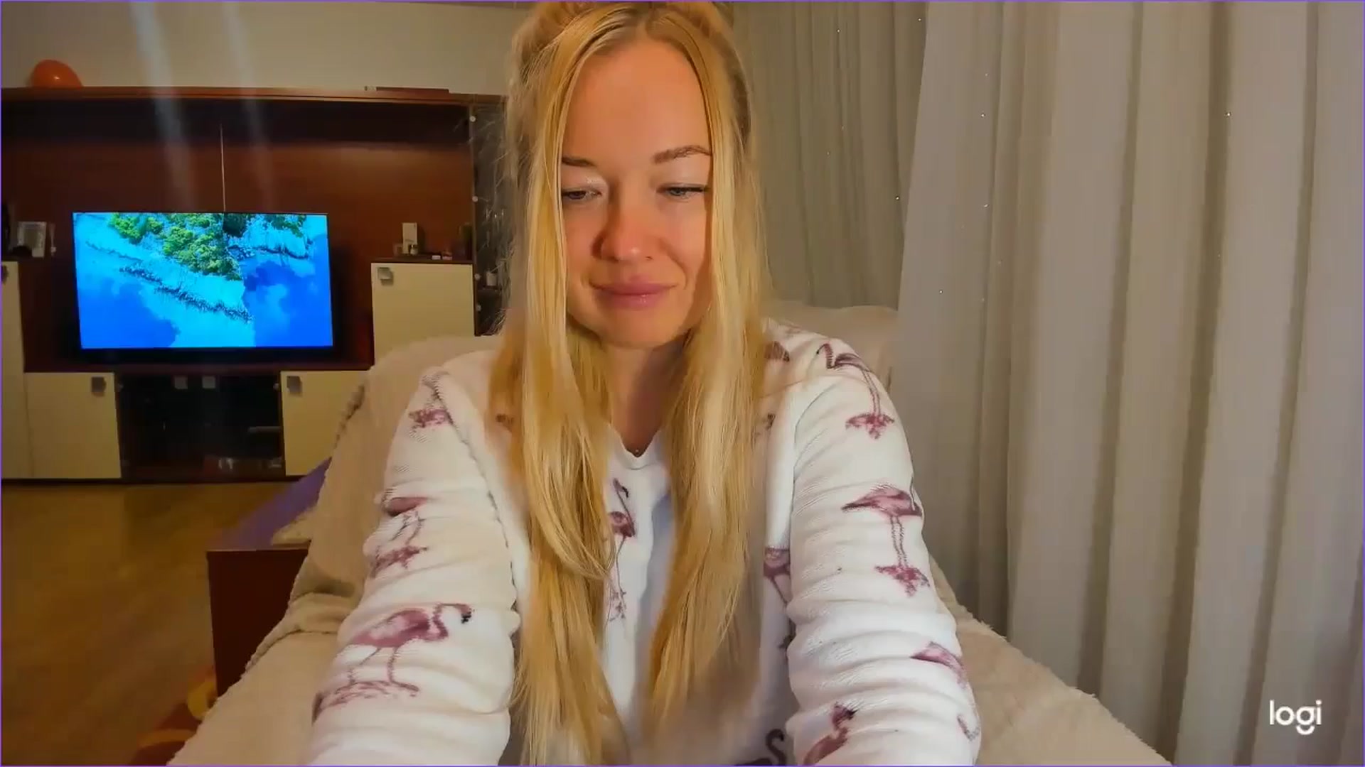 Gallery image thumbnail from FlamingoDream's myfreecams stream on, 11/14/2024, 01:48 image 1 of 20