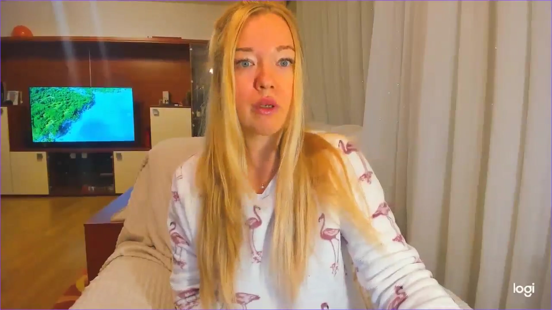 Gallery image thumbnail from FlamingoDream's myfreecams stream on, 11/14/2024, 01:48 image 8 of 20