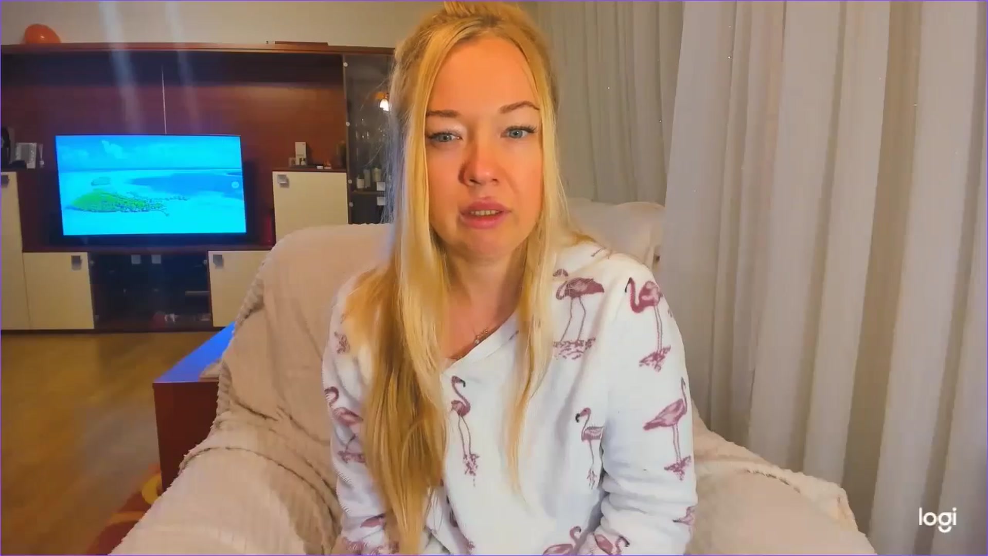 Gallery image thumbnail from FlamingoDream's myfreecams stream on, 11/14/2024, 03:23 image 14 of 20