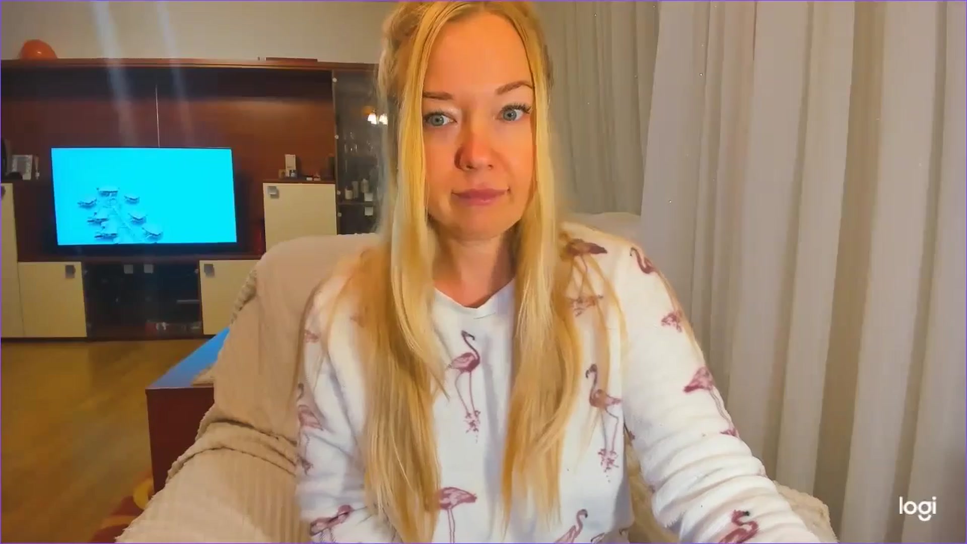 Gallery image thumbnail from FlamingoDream's myfreecams stream on, 11/14/2024, 03:23 image 9 of 20