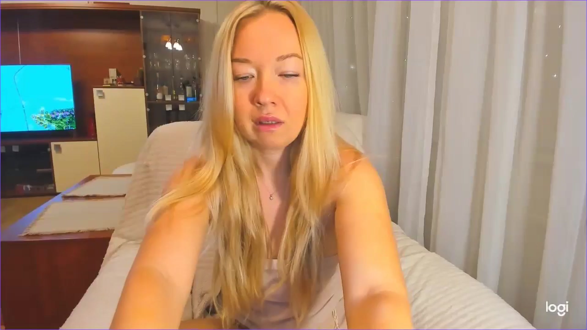 Gallery image thumbnail from FlamingoDream's myfreecams stream on, 11/18/2024, 21:43 image 1 of 20