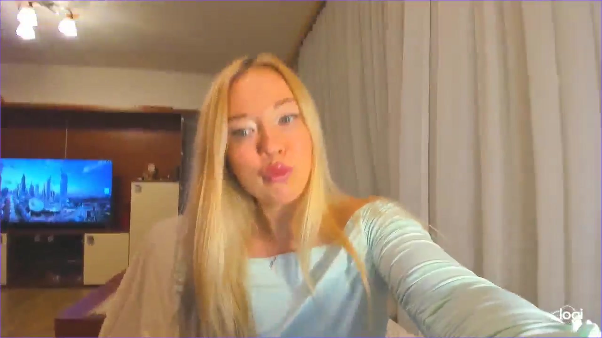 Gallery image thumbnail from FlamingoDream's myfreecams stream on, 11/20/2024, 23:04 image 19 of 20