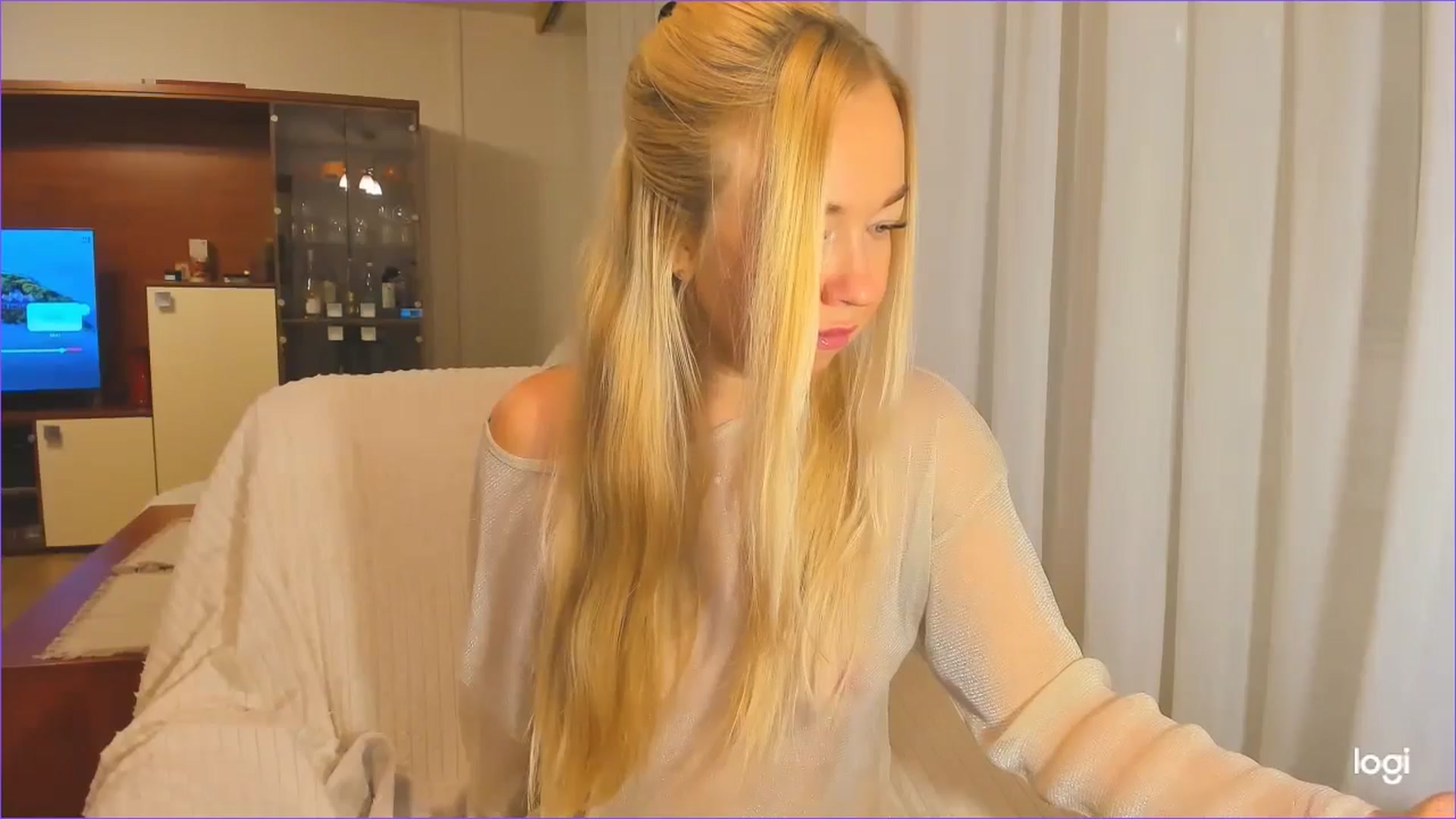 Gallery image thumbnail from FlamingoDream's myfreecams stream on, 11/21/2024, 21:56 image 11 of 20