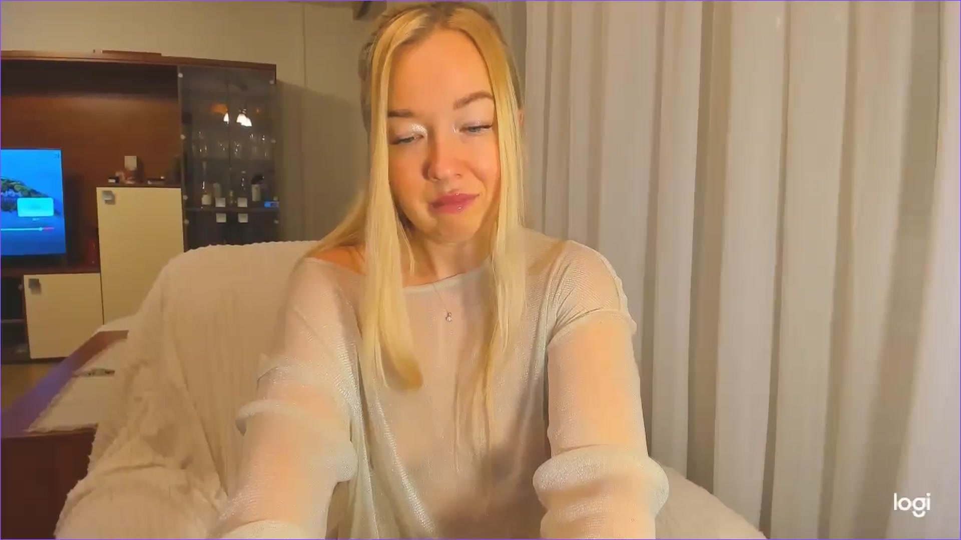 Gallery image thumbnail from FlamingoDream's myfreecams stream on, 11/21/2024, 21:56 image 15 of 20