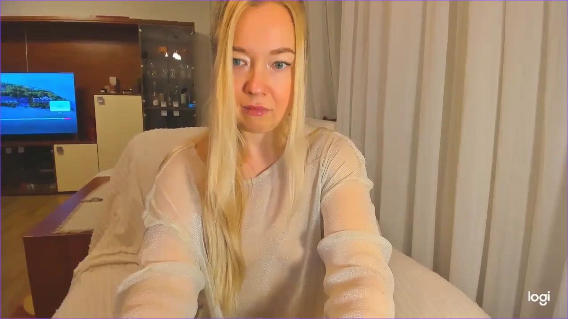 Gallery image thumbnail from FlamingoDream's myfreecams stream on, 11/21/2024, 21:56 image 5 of 20