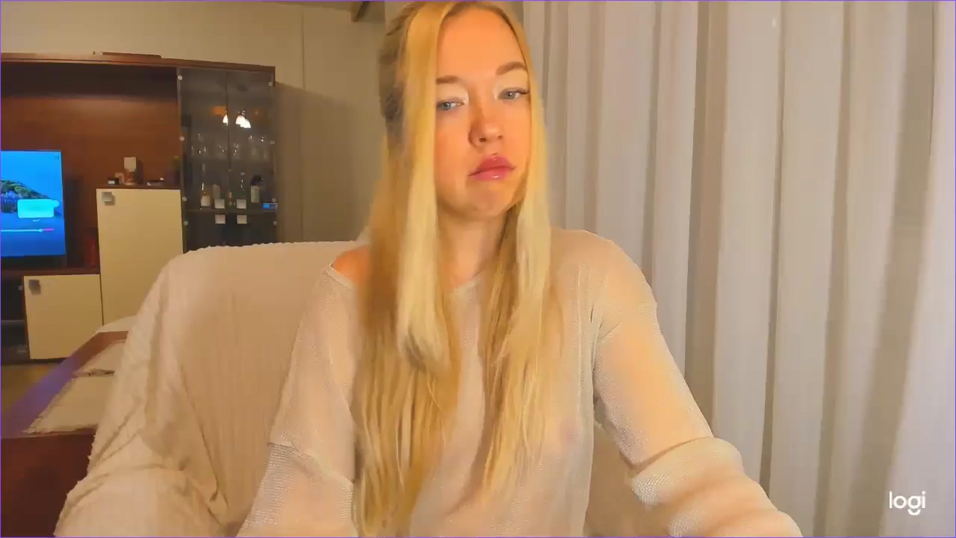 Gallery image thumbnail from FlamingoDream's myfreecams stream on, 11/21/2024, 21:56 image 13 of 20