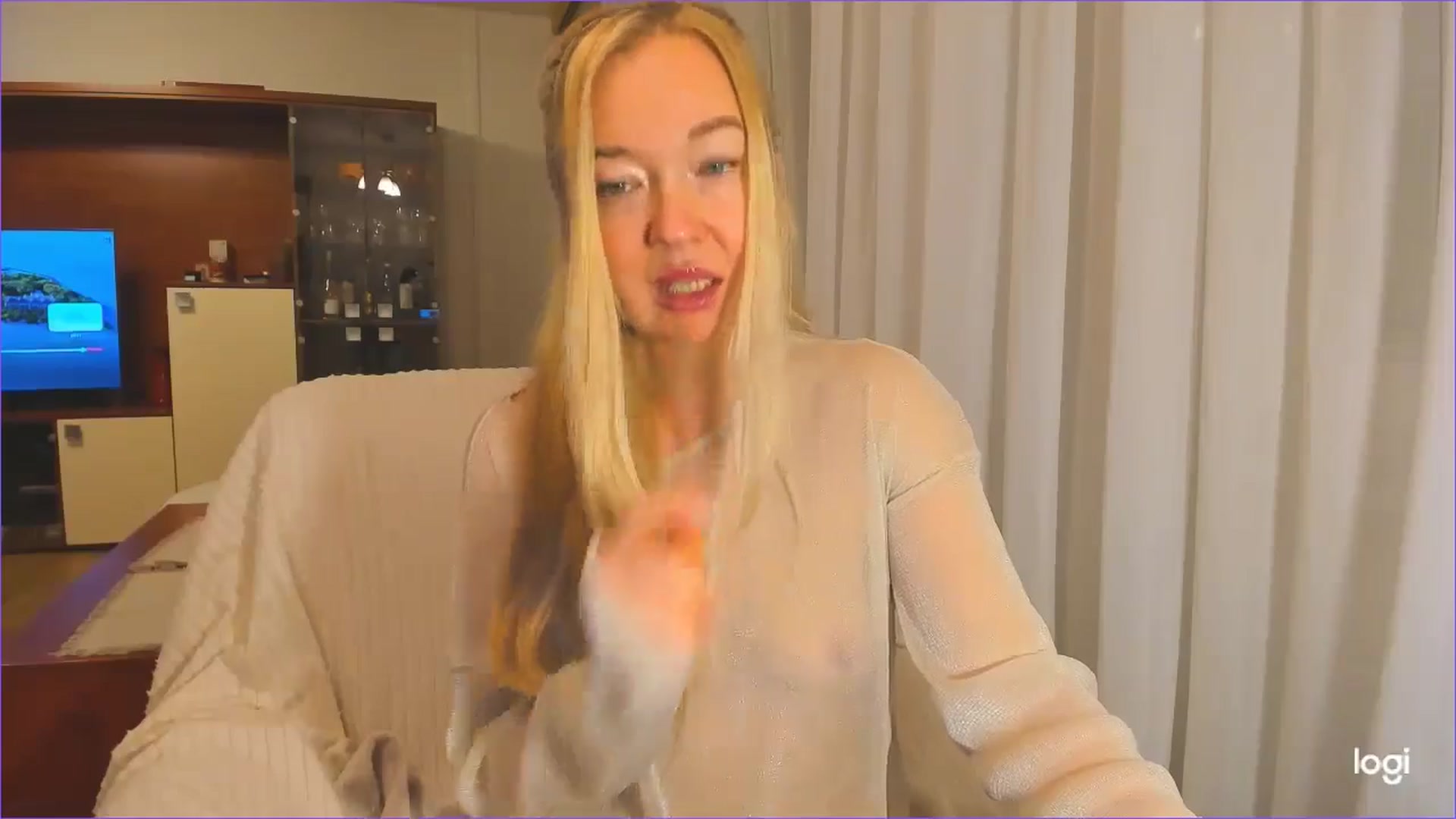 Gallery image thumbnail from FlamingoDream's myfreecams stream on, 11/21/2024, 21:56 image 9 of 20