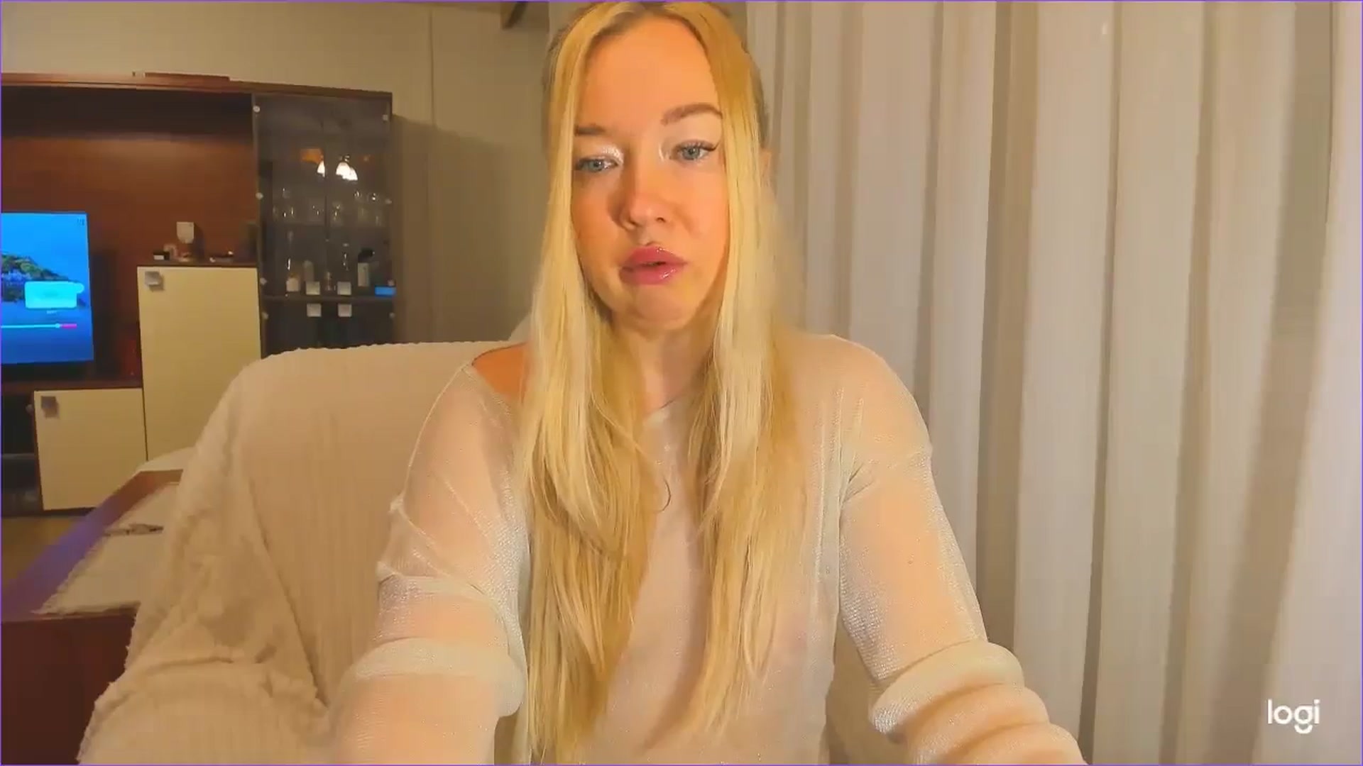 Gallery image thumbnail from FlamingoDream's myfreecams stream on, 11/21/2024, 21:56 image 12 of 20