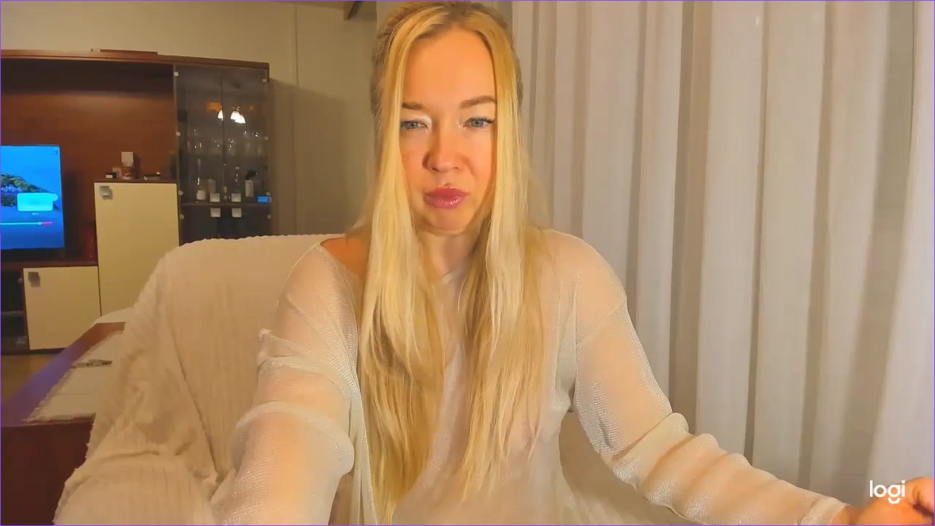 Gallery image thumbnail from FlamingoDream's myfreecams stream on, 11/21/2024, 21:56 image 10 of 20