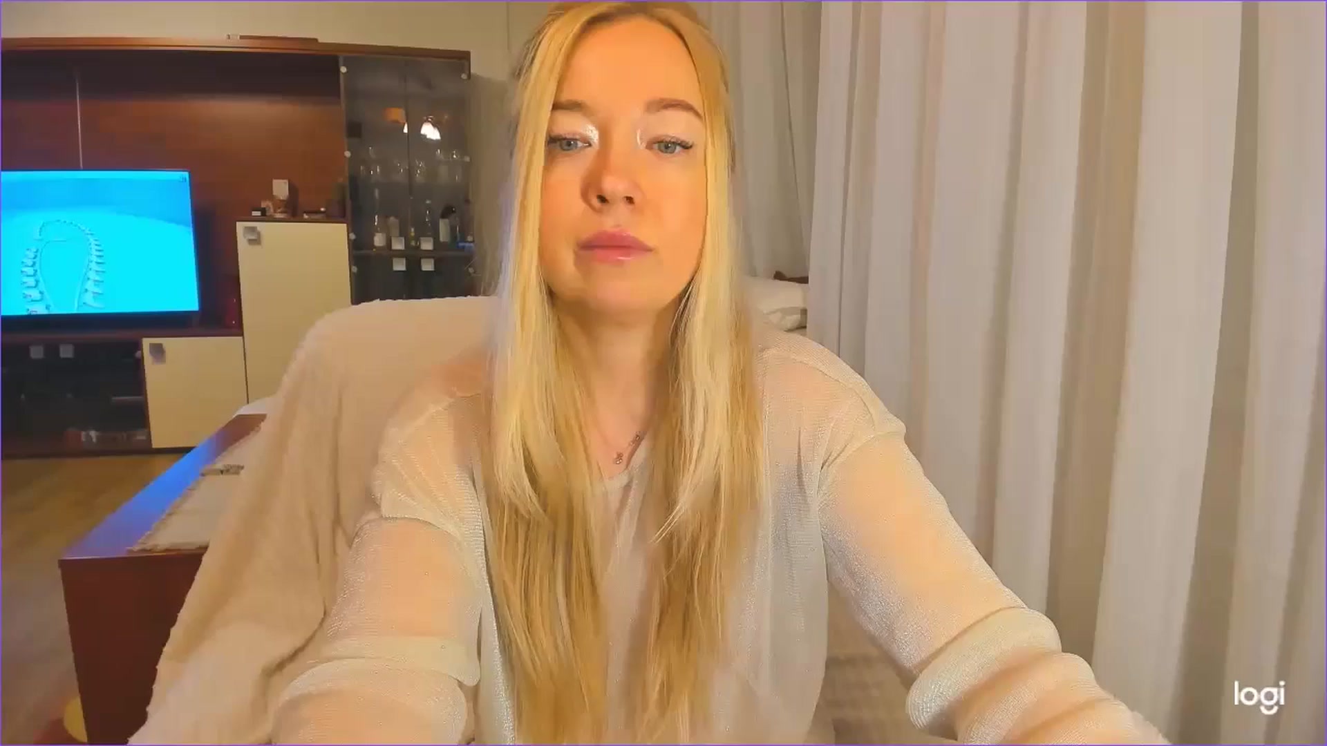 Gallery image thumbnail from FlamingoDream's myfreecams stream on, 11/21/2024, 23:23 image 19 of 20