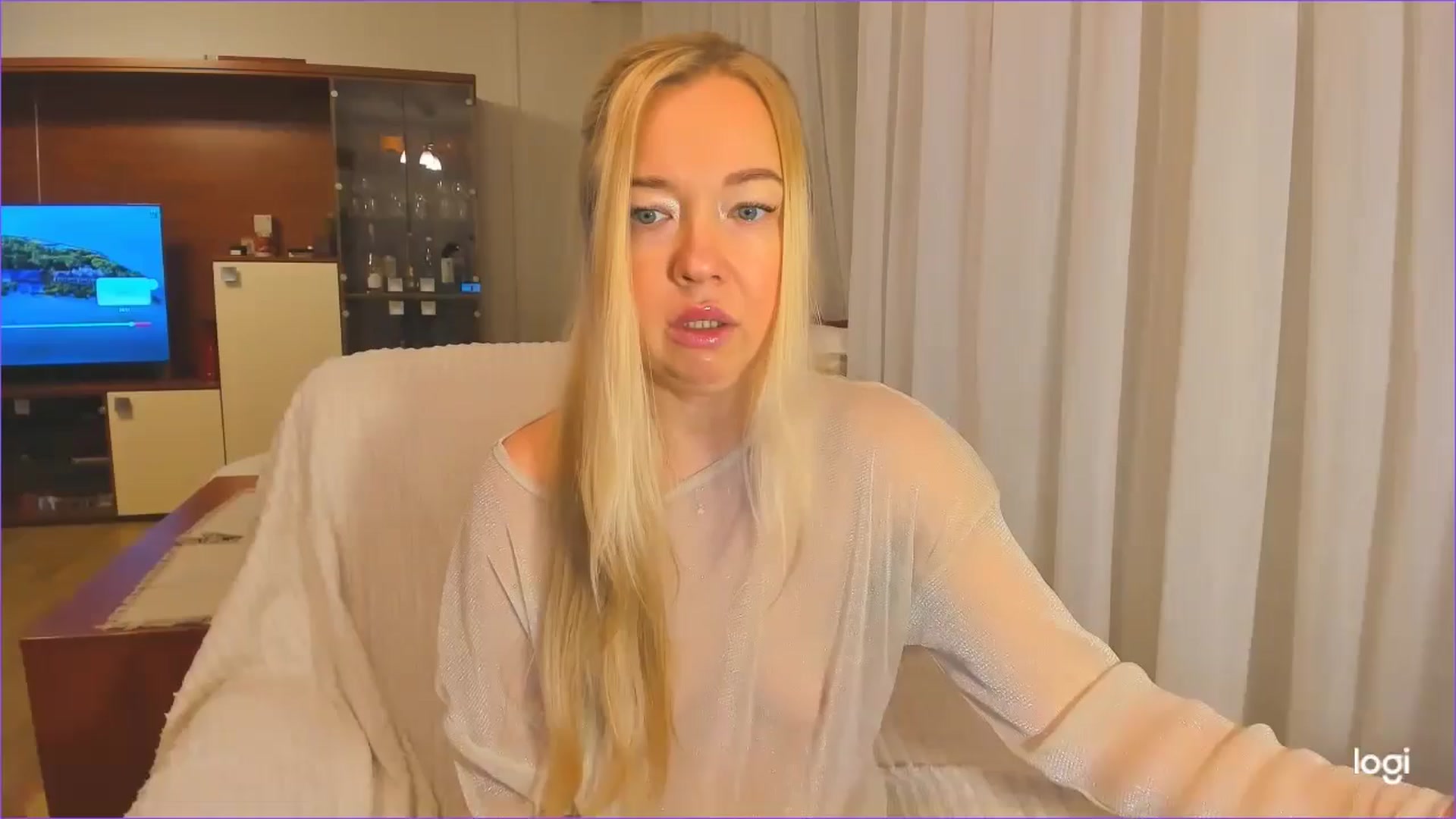 Gallery image thumbnail from FlamingoDream's myfreecams stream on, 11/21/2024, 23:23 image 1 of 20
