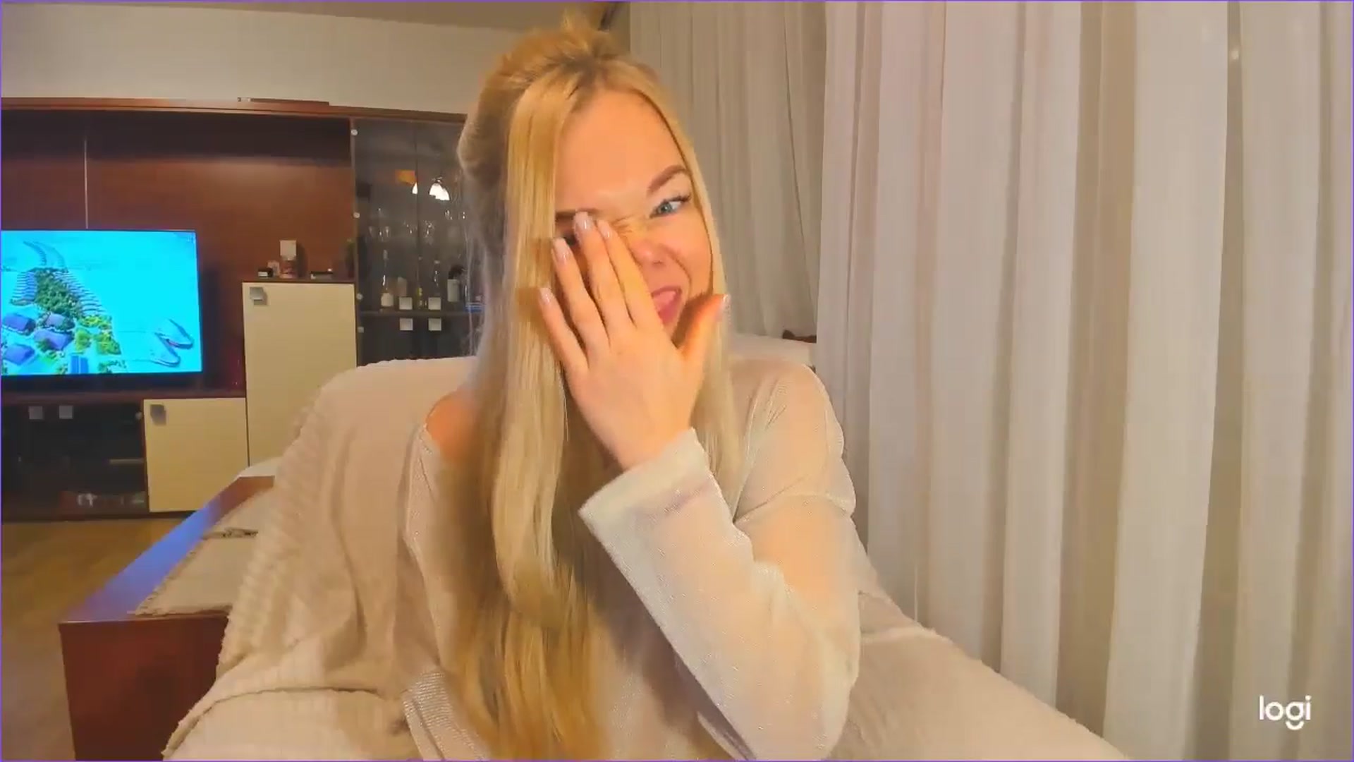 Gallery image thumbnail from FlamingoDream's myfreecams stream on, 11/22/2024, 01:25 image 20 of 20