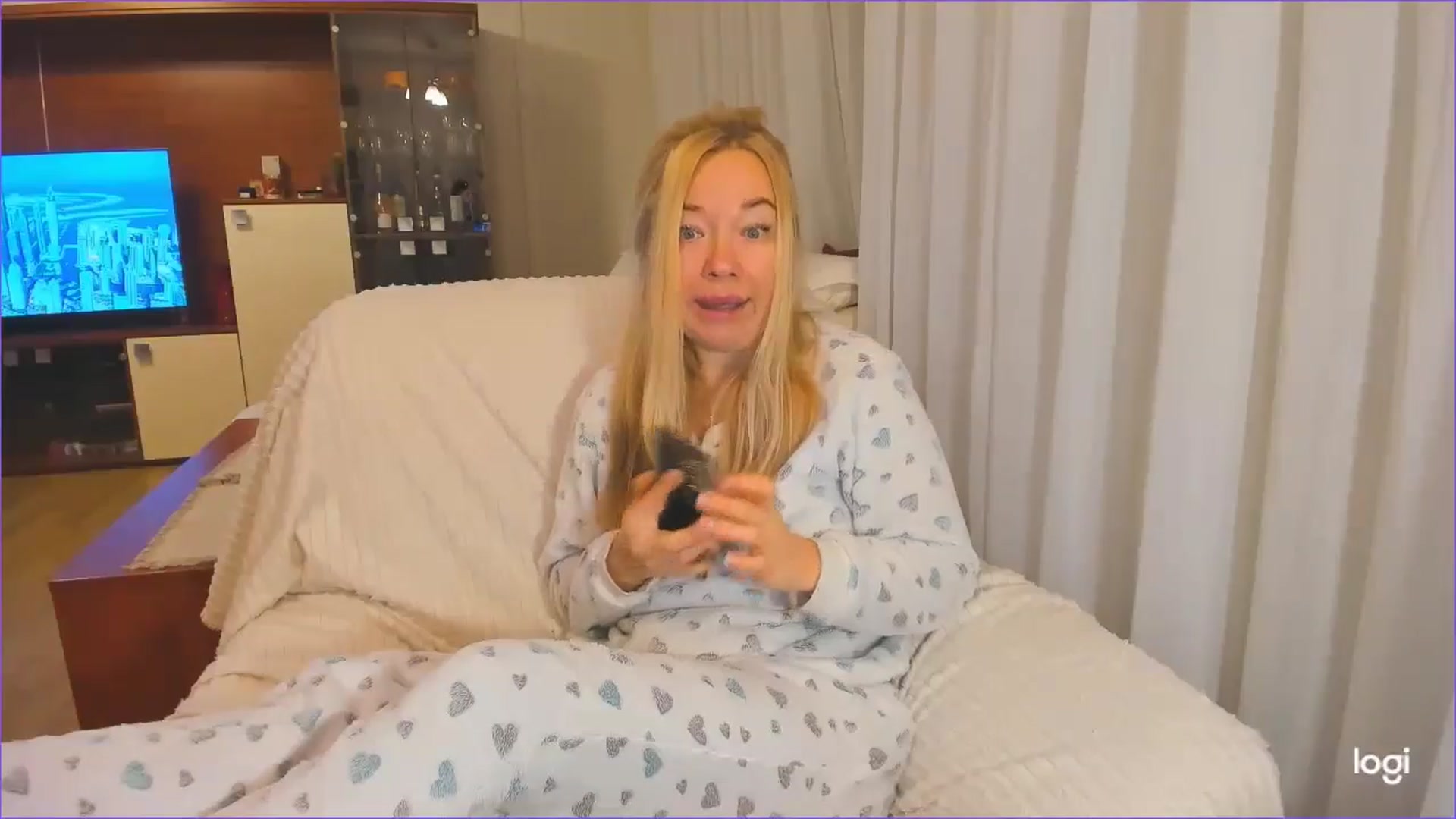 Gallery image thumbnail from FlamingoDream's myfreecams stream on, 11/22/2024, 03:58 image 11 of 20