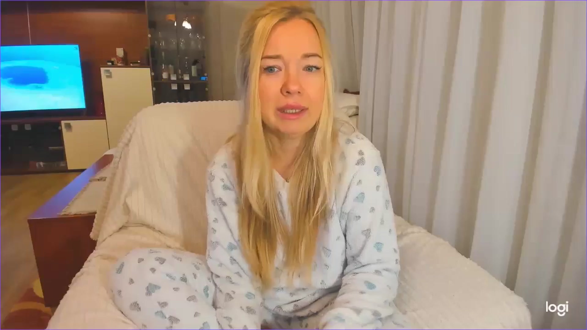 Gallery image thumbnail from FlamingoDream's myfreecams stream on, 11/22/2024, 03:58 image 7 of 20
