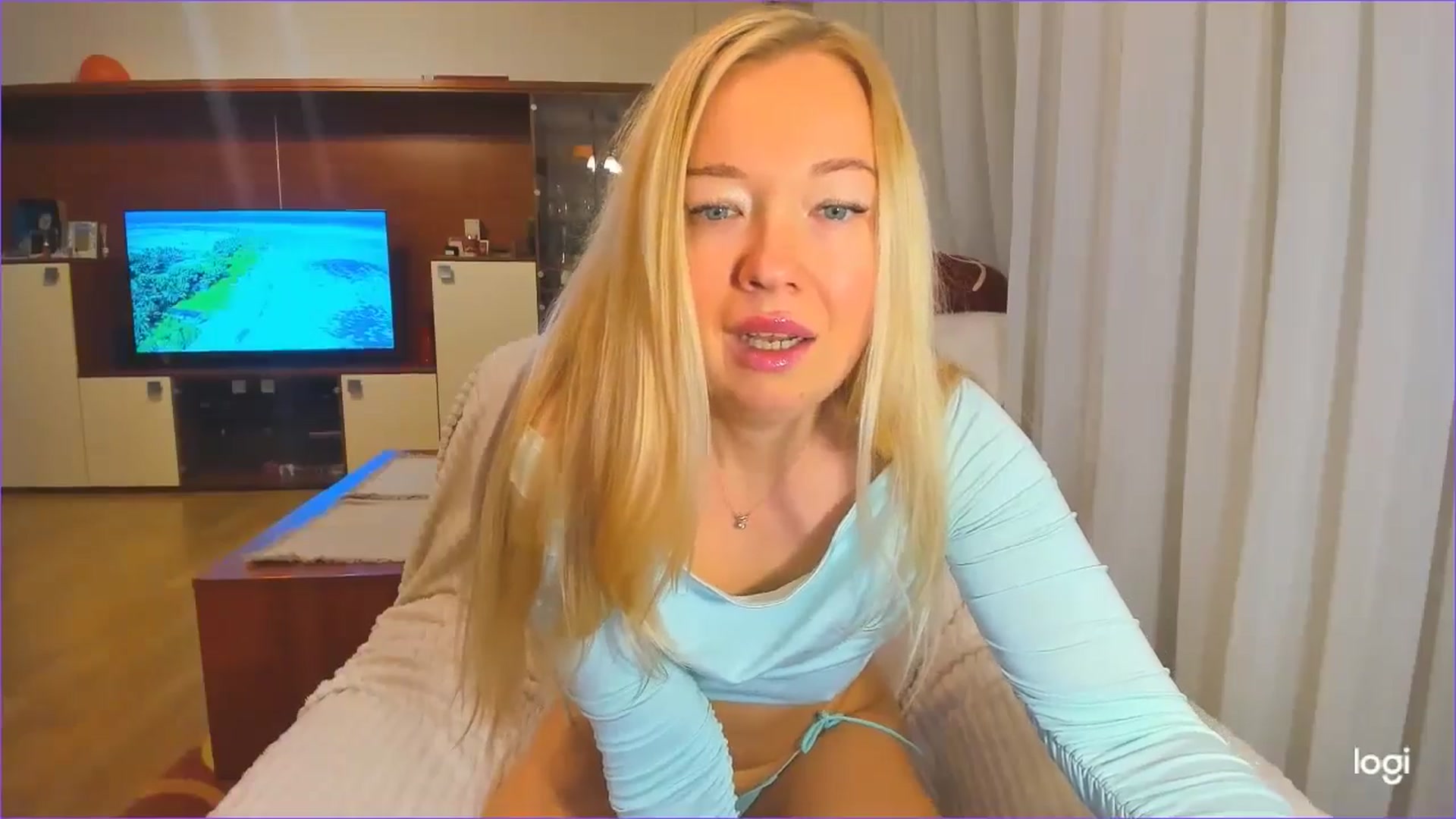 Gallery image thumbnail from FlamingoDream's myfreecams stream on, 11/25/2024, 21:40 image 17 of 20