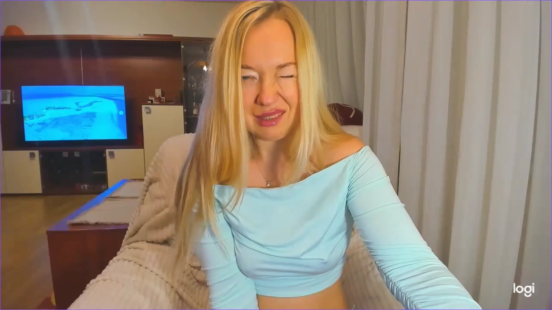 Gallery image thumbnail from FlamingoDream's myfreecams stream on, 11/25/2024, 22:20 image 12 of 20