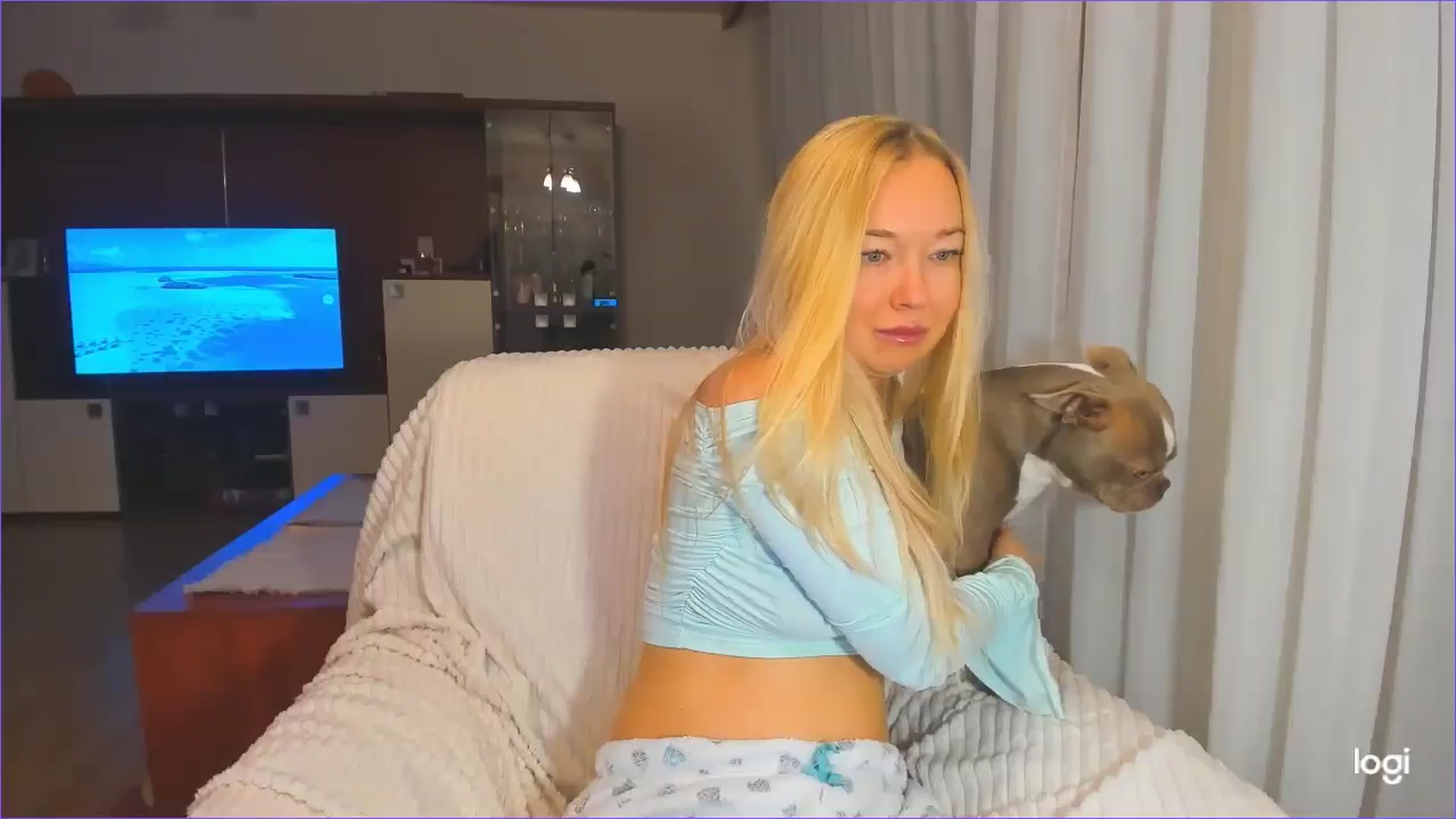 Gallery image thumbnail from FlamingoDream's myfreecams stream on, 11/26/2024, 24:14 image 3 of 20