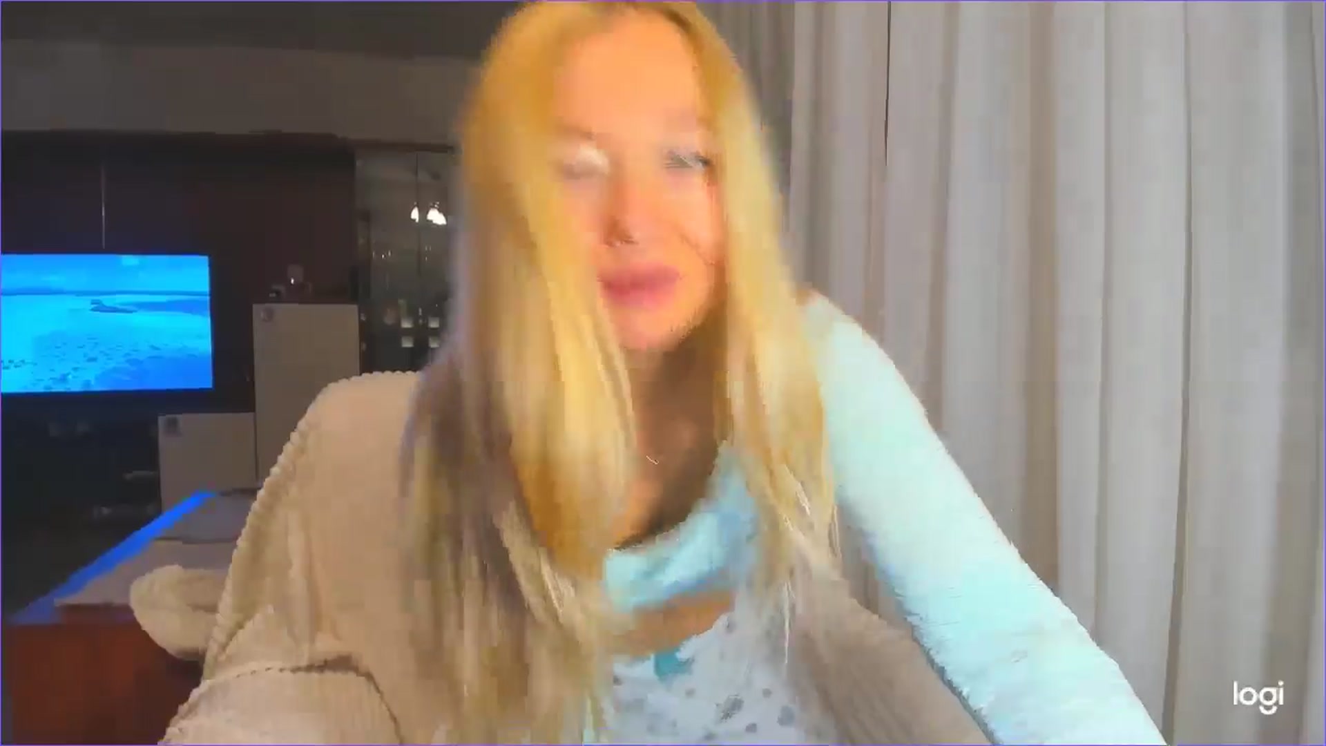 Gallery image thumbnail from FlamingoDream's myfreecams stream on, 11/26/2024, 24:14 image 15 of 20
