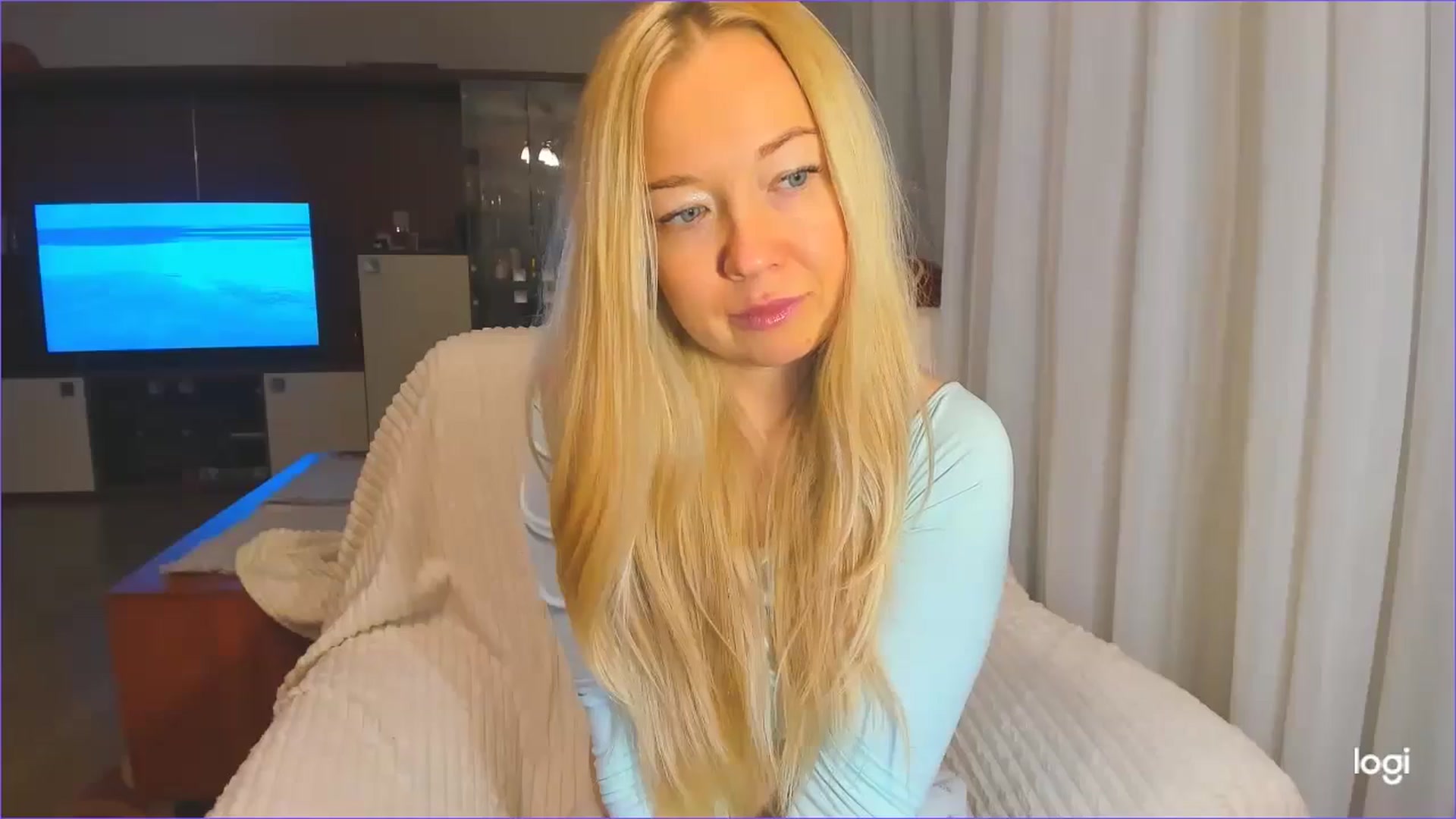 Gallery image thumbnail from FlamingoDream's myfreecams stream on, 11/26/2024, 24:14 image 6 of 20