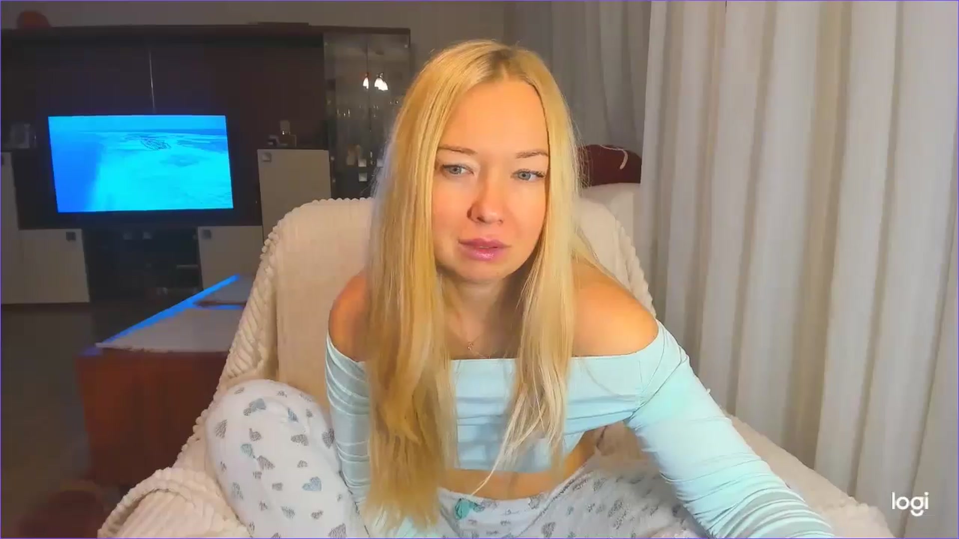 Gallery image thumbnail from FlamingoDream's myfreecams stream on, 11/26/2024, 03:02 image 16 of 20