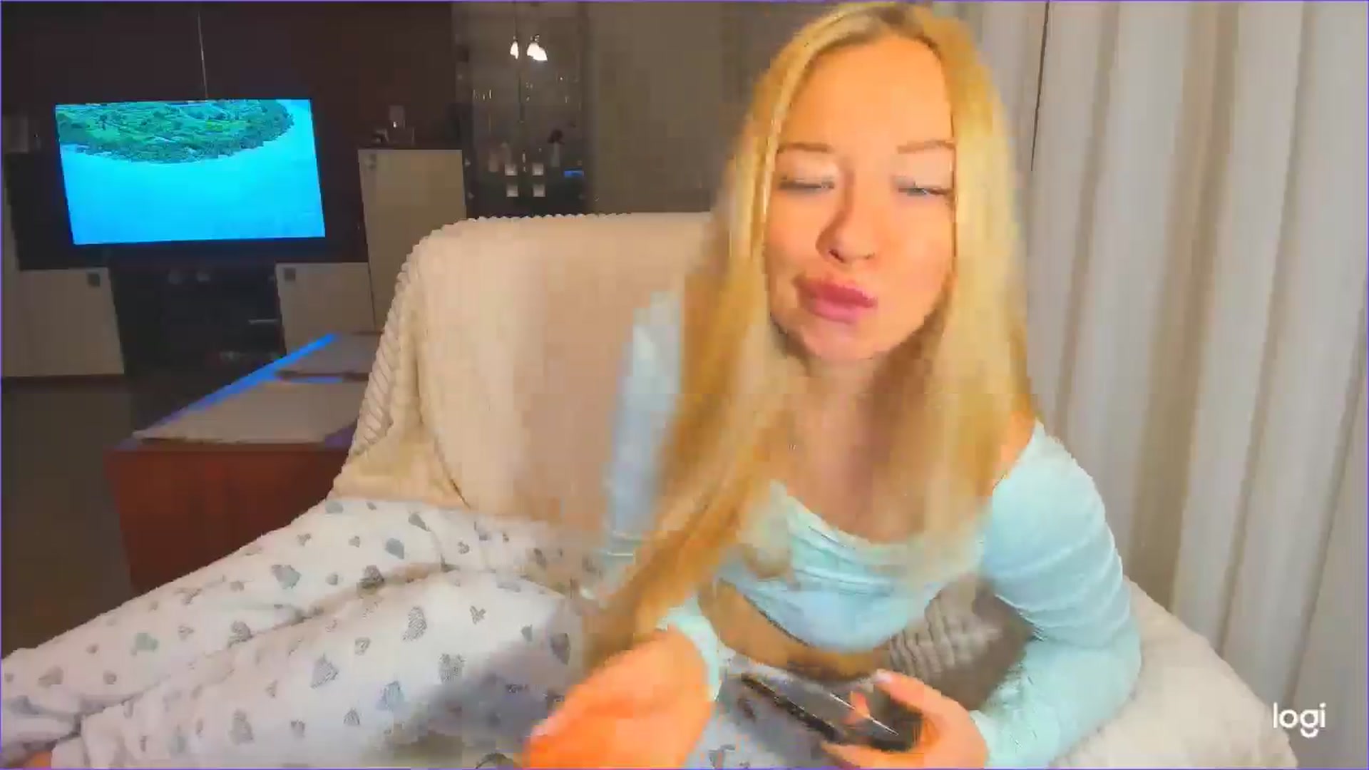 Gallery image thumbnail from FlamingoDream's myfreecams stream on, 11/26/2024, 03:02 image 11 of 20