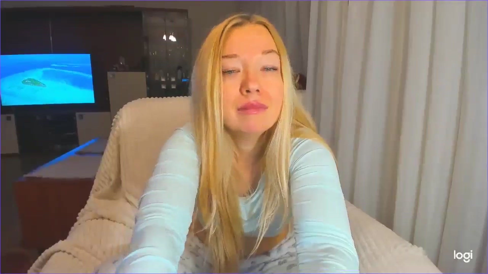 Gallery image thumbnail from FlamingoDream's myfreecams stream on, 11/26/2024, 03:02 image 12 of 20