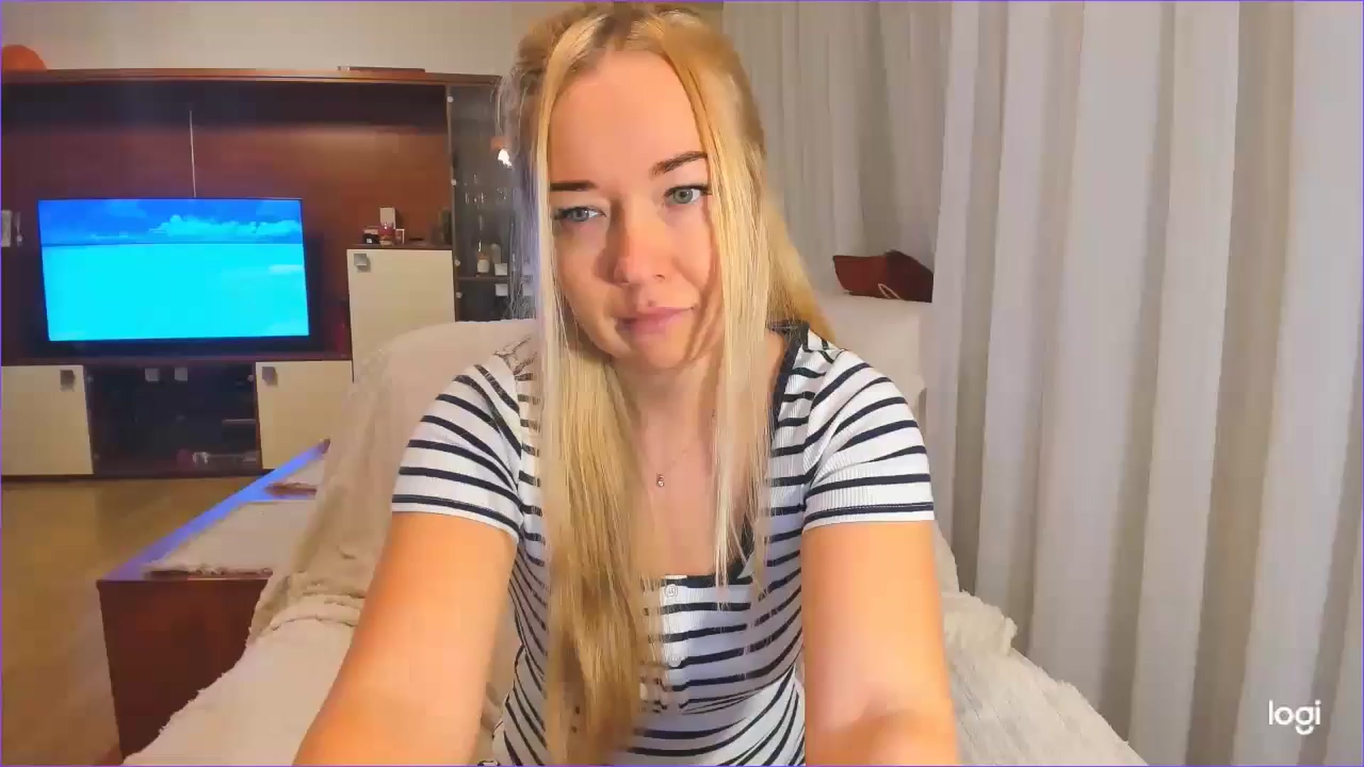 Gallery image thumbnail from FlamingoDream's myfreecams stream on, 11/27/2024, 02:56 image 20 of 20