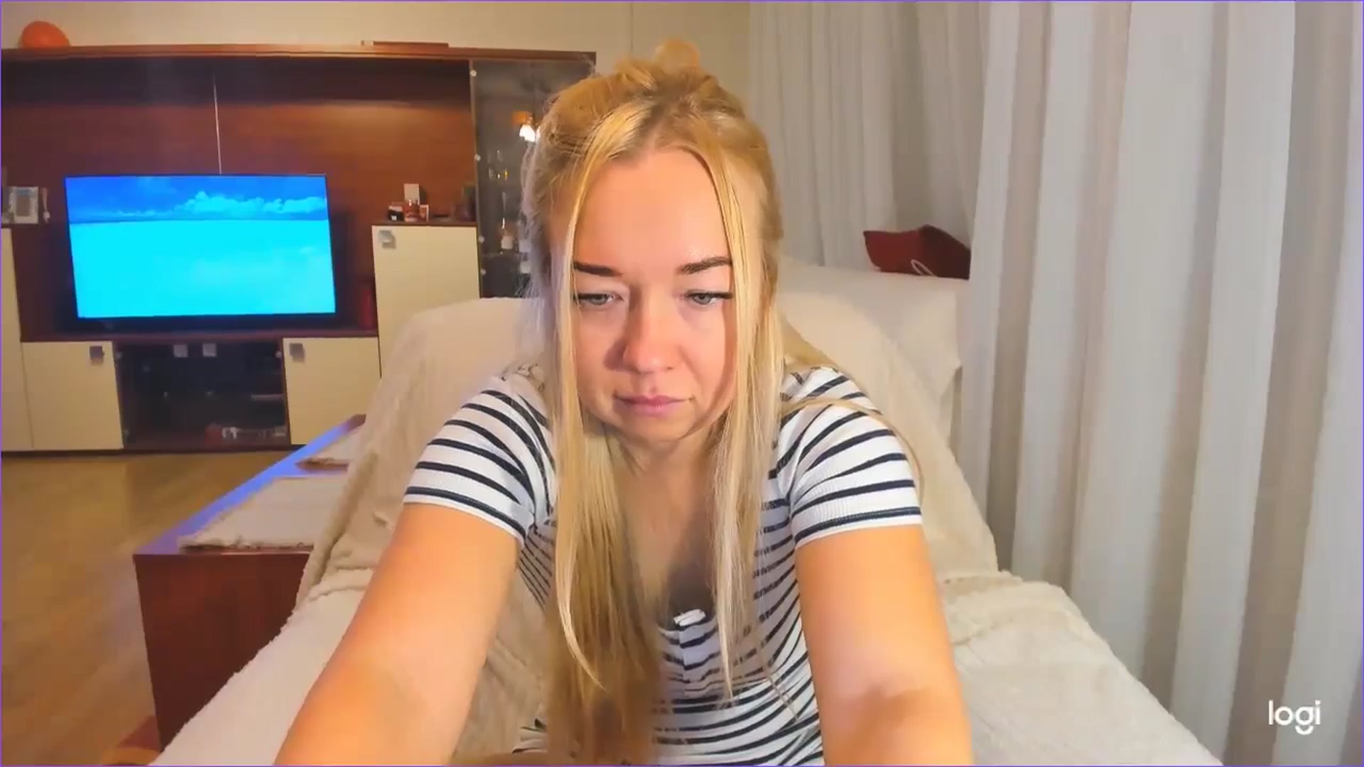 Gallery image thumbnail from FlamingoDream's myfreecams stream on, 11/27/2024, 02:56 image 2 of 20