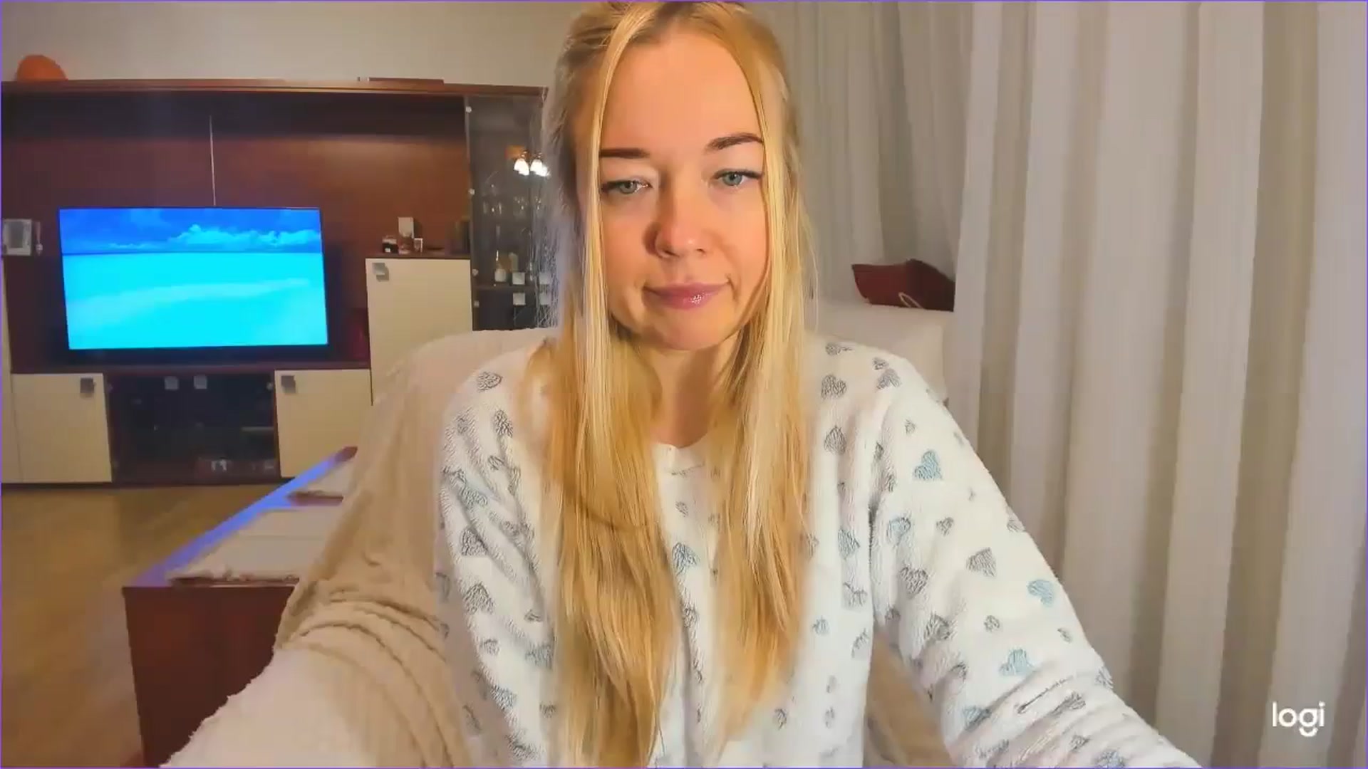 Gallery image thumbnail from FlamingoDream's myfreecams stream on, 11/27/2024, 03:39 image 6 of 20