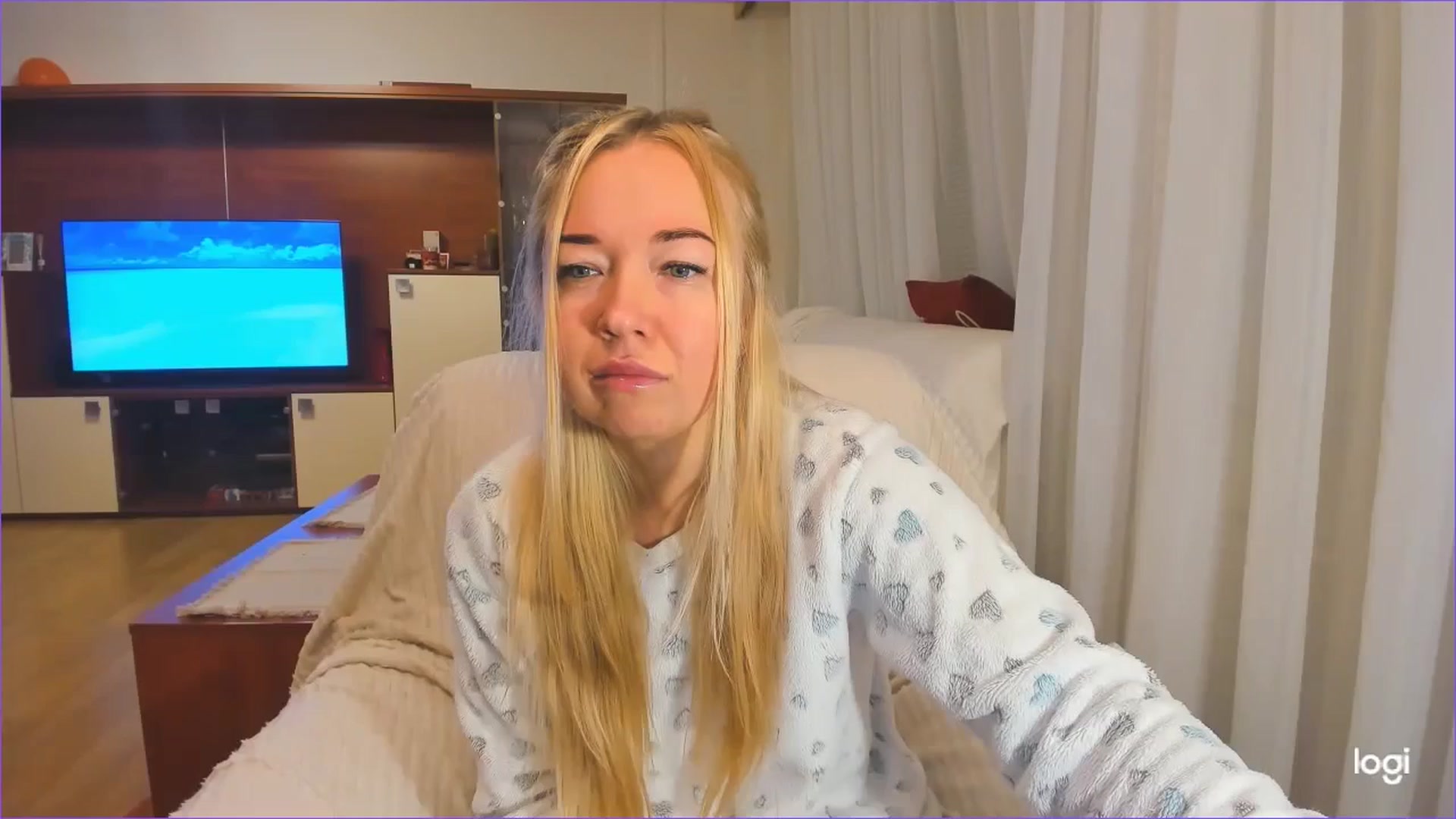 Gallery image thumbnail from FlamingoDream's myfreecams stream on, 11/27/2024, 03:39 image 1 of 20