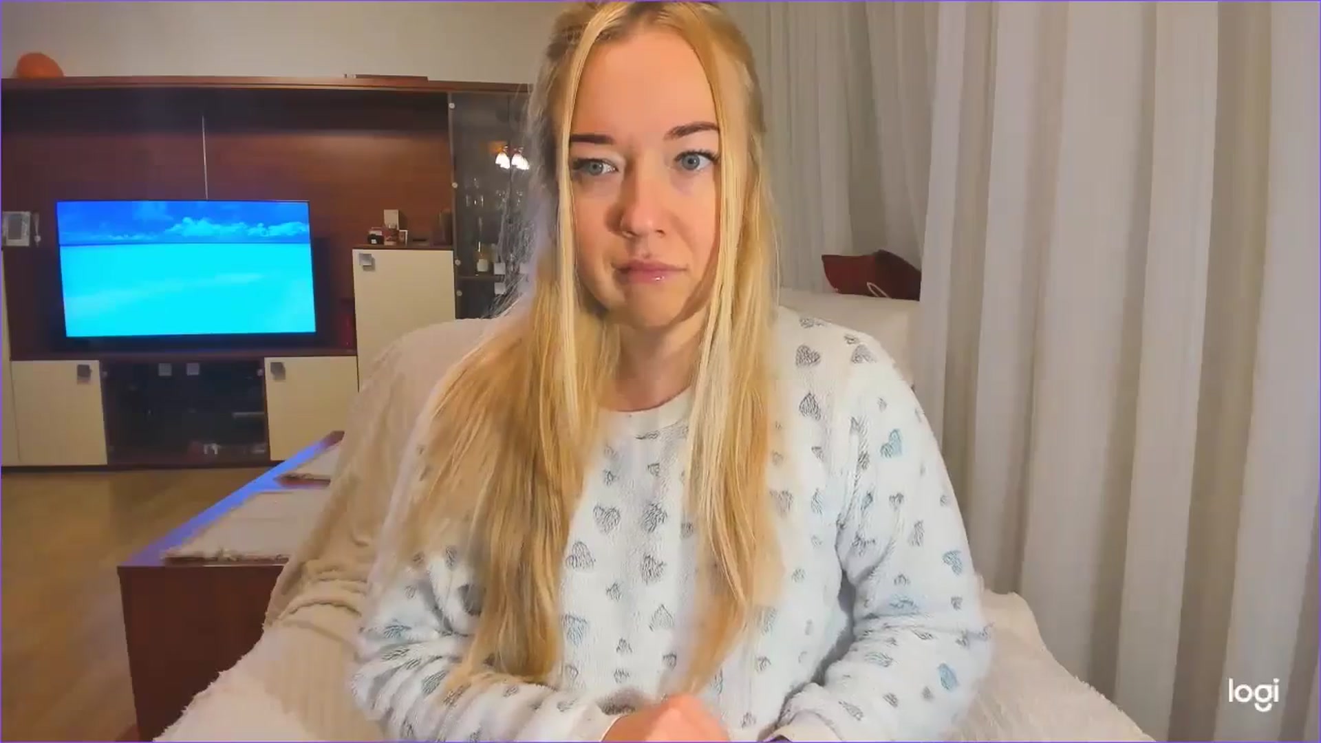 Gallery image thumbnail from FlamingoDream's myfreecams stream on, 11/27/2024, 03:39 image 9 of 20