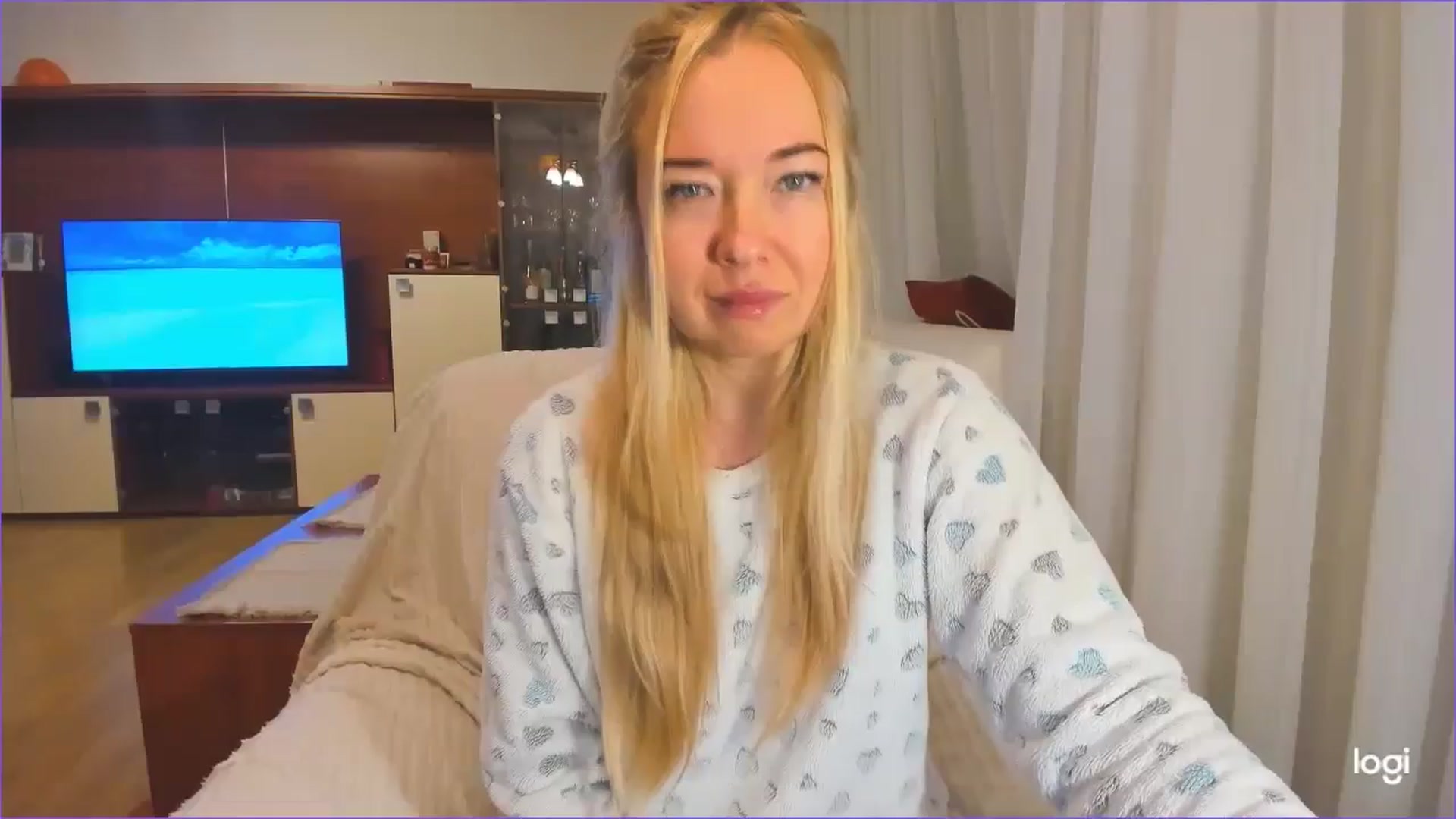 Gallery image thumbnail from FlamingoDream's myfreecams stream on, 11/27/2024, 03:39 image 4 of 20