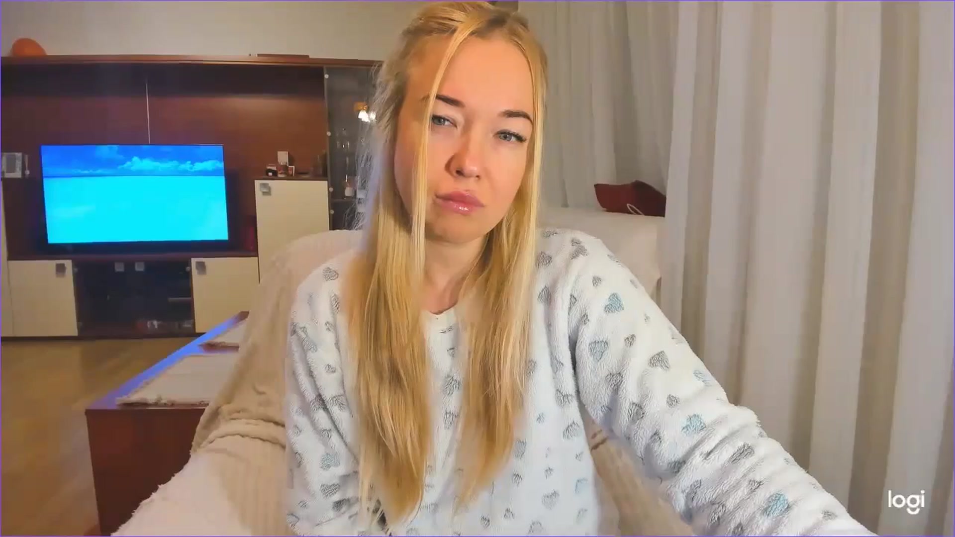 Gallery image thumbnail from FlamingoDream's myfreecams stream on, 11/27/2024, 03:39 image 3 of 20