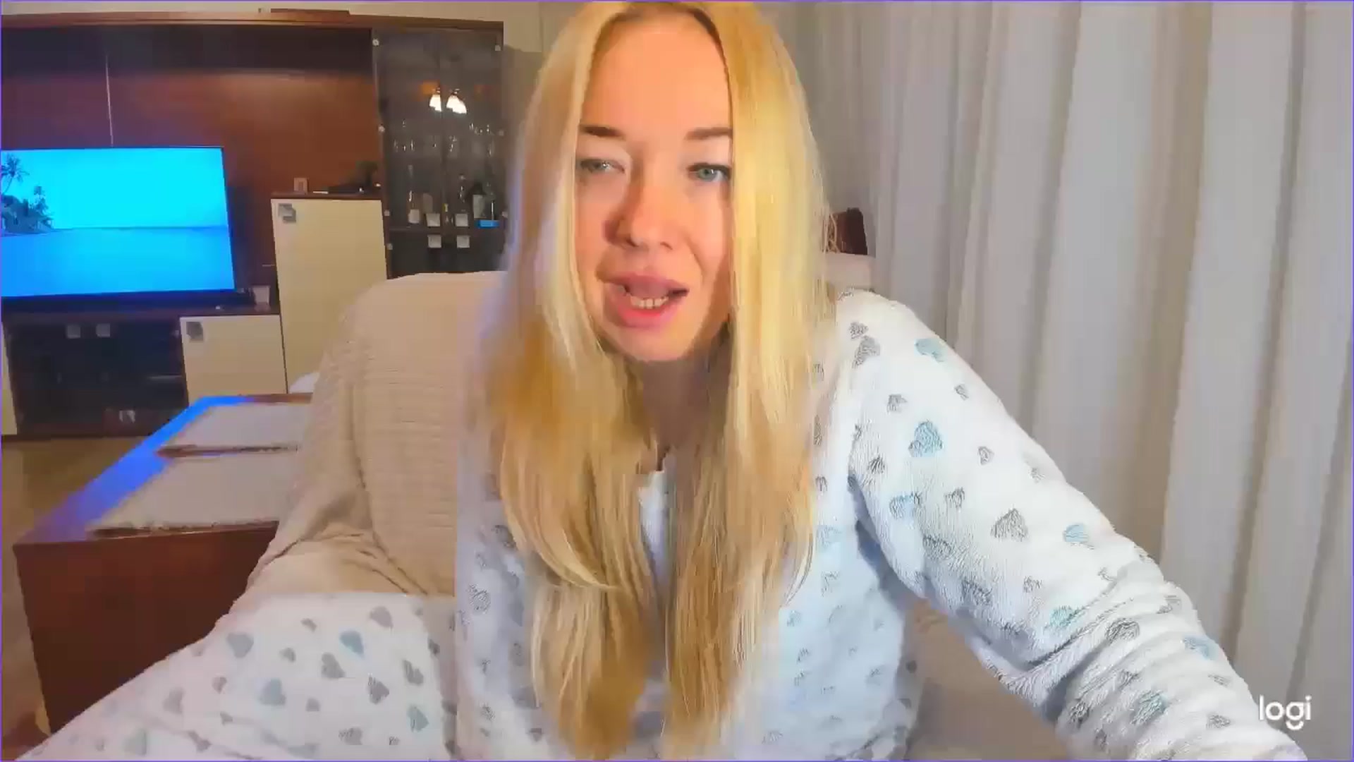 Gallery image thumbnail from FlamingoDream's myfreecams stream on, 11/28/2024, 03:39 image 18 of 20
